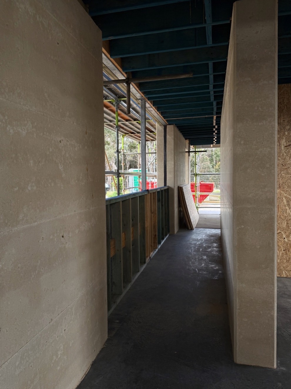 Back on site and ready for another year of building quality homes across the South West 💪 Big plans, exciting projects and plenty of progress ahead.
———
Contact us
M: 0438 209 088
E: Jarrod.hphomes@gmail.com
#honeypothomes #margaretriverbuilder #southwestbuilder