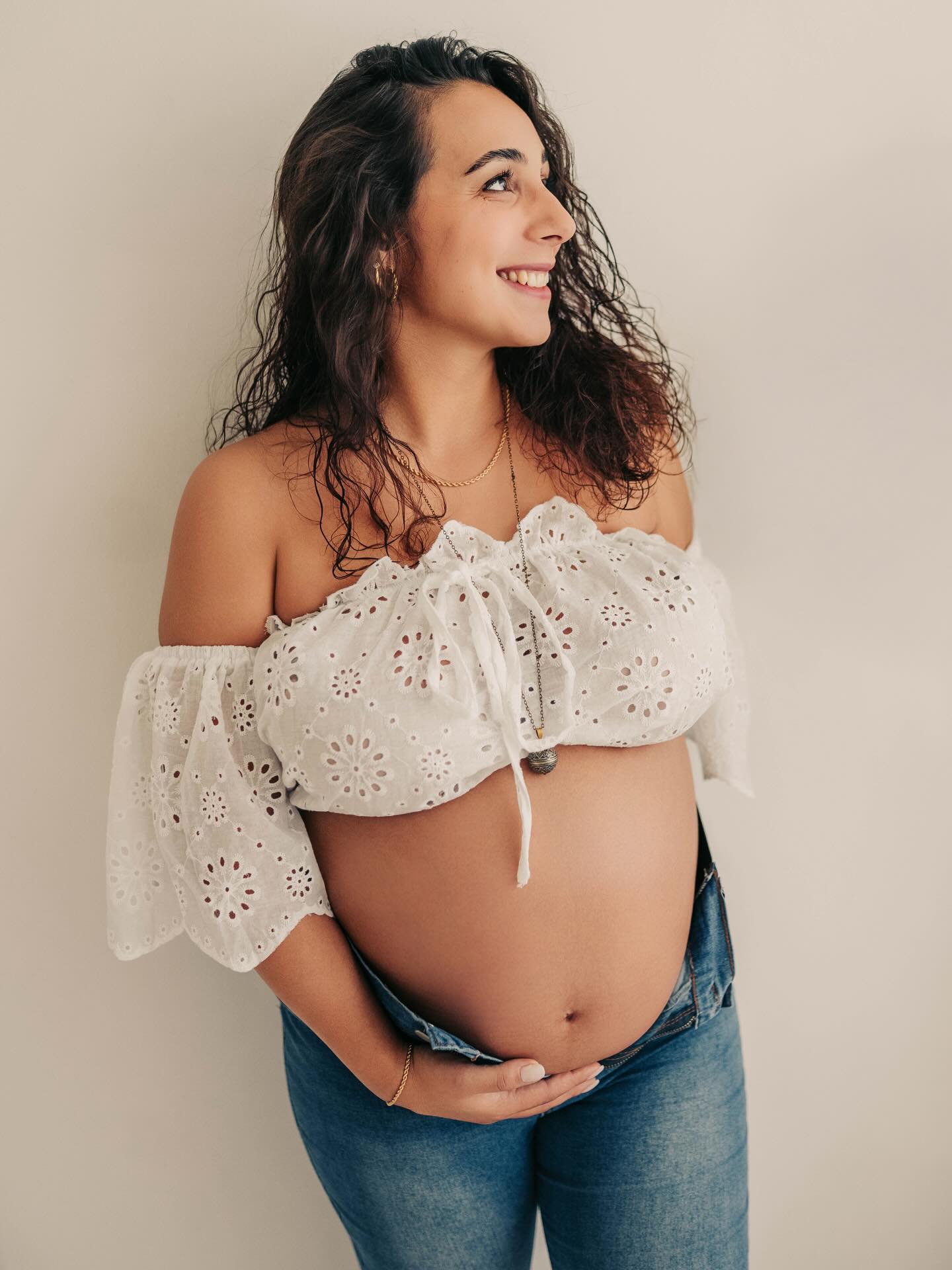 And of course, a few images in jeans — so classy and playful 🤍.
.
.
Newborn, Family & Maternity Photographer in Zürich area | Ksenia Photography
.
.
Neugeborenen-, Familien- & Schwangerschaftsfotografin im Raum Zürich | Ksenia Photography
.
.
.
.
#maternityphotography #motherhood #zurich_switzerland❤️ #newlife #schwangerschaftshooting