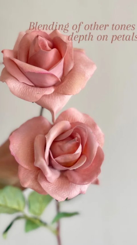 I only became a florist so I could wear a toolbelt.
Not true of course but it was certainly a good excuse to buy one!!! And damn has it been useful. When you're up a ladder holding onto a heavy arch of artificial flowers, with no one to pass you the scissors or rope, then a toolbelt is essential. That and cable ties. Often I like to use reusable velcro tape to be more sustainable, but sometimes you need to be able to cinch something tight and cable ties are the ones for the job. You can actually buy a cheap tool that releases cable ties so you can reuse them.
Do you have any tools you have that work hard for you?
#meadowandtea #archflowers #fauxflowersofinstagram #fauxflowersnz #artificialflowersnz