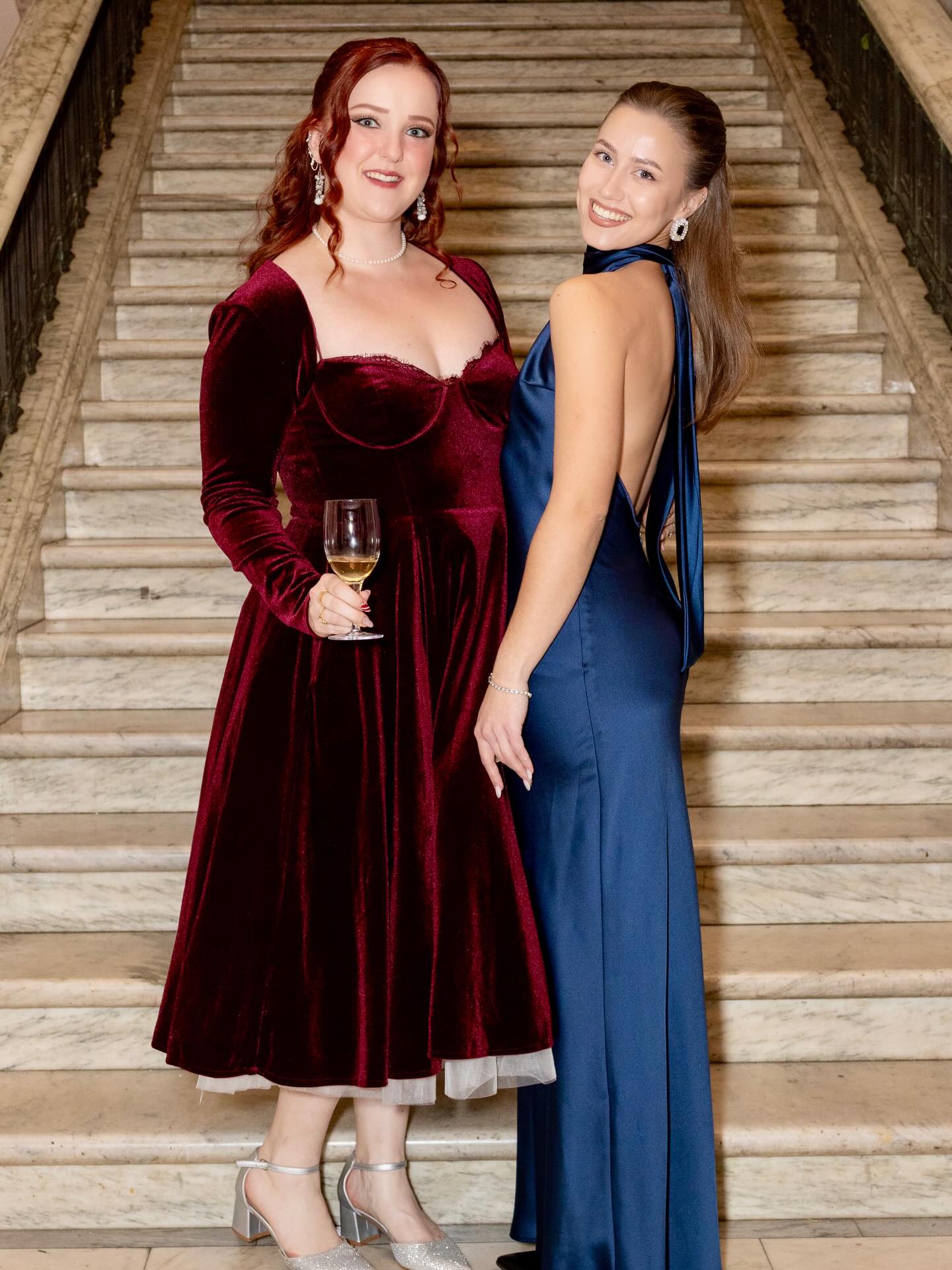 @avaopera sure knows how to throw a grand soirรฉe ๐๐บ