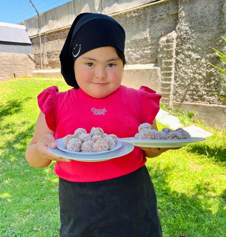 ¡Continuamos con los talleres de verano! ☀️
El verano no es un impedimento para seguir aprendiendo; seguimos ofreciendo a los niños diversas experiencias formativas que fortalecen sus aprendizajes y hacen de cada encuentro un espacio de disfrute y crecimiento.
¡Los invitamos a seguir participando y aprendiendo en Edudown!✨
#veranoenedudown #talleres