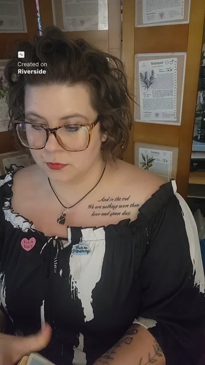 🎉 Ready to celebrate life? 🎉
The Three of Cups is calling us to cherish friendships and good times this weekend! 🤗💕
What plans do you have to connect with your loved ones? Share below!
#FriendshipGoals #WeekendVibes #ThreeOfCups #CelebrateLife #GoodTimes #Connection #Community #PositiveVibes #SelfCare