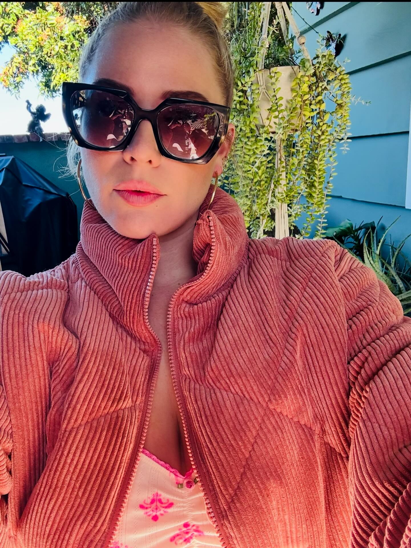 Rooting into the new year 🌱
Soft seasons, steady growth, and letting myself bloom at my own pace. Surrounded by plants, sunlight, and reminders that everything worth becoming takes time. Here’s to tending what matters, pruning what doesn’t, and growing beautifully into what’s next ✨
#NewYearEnergy #GrowingSeason #Rooted #SlowBloom #plantmagic