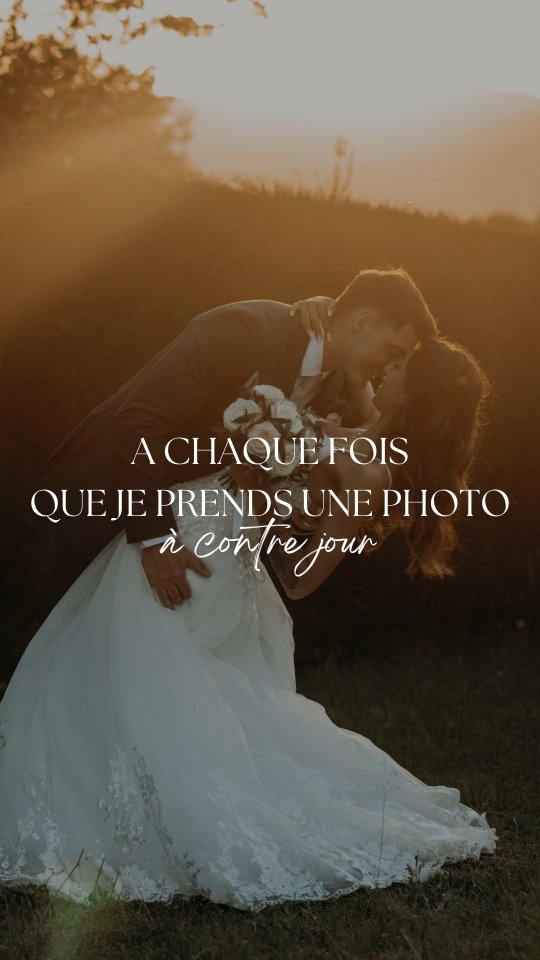 À chaque mariage, il y a toujours ce moment.
Je me place. Je cherche la lumière. Le contre-jour.
Et là… le tonton Gérard arrive.
« Mais vous êtes à contre-jour là non ? »
Oui Gérard.
C’est volontaire.
Promis.
C’est même un peu ma spécialité ✨
Parce que le contre-jour, c’est la douceur, les silhouettes, la lumière qui enveloppe 🥹
En vrai, je souris et dis merci. Parce que même si c'est devenu un comique de répétition, cela part toujours d'une bonne intention !
Et désolé pour tous les Gérard 🫣