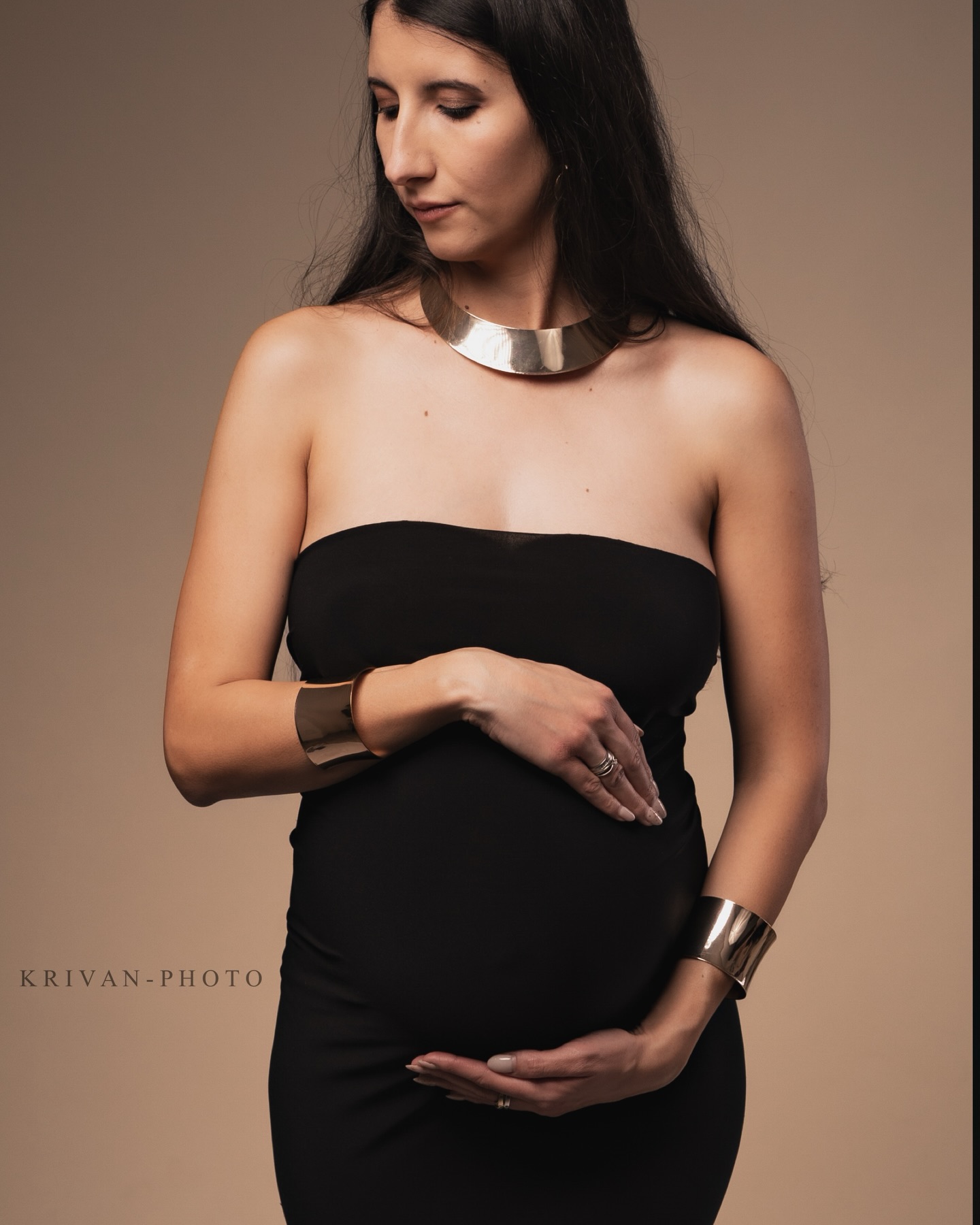 Kismamafotózás 😀📷
#maternityphotography #maternityphotoshoot #cutepregnancy #pregnantandperfect #sony sonyphotography sonyphoto sonya7iv kismama kismamafotozas kismamafotózás kismamavagyok
portraitlighting anyaleszek terhesség
bestpregnancyphotos toppregnants baba pragnancy babavaras babamama babamamafotózás stúdiófotózás családifotózás portraitphotography portrait pregnancy homestudio stúdiófotózás godoxlight coupleposesideas