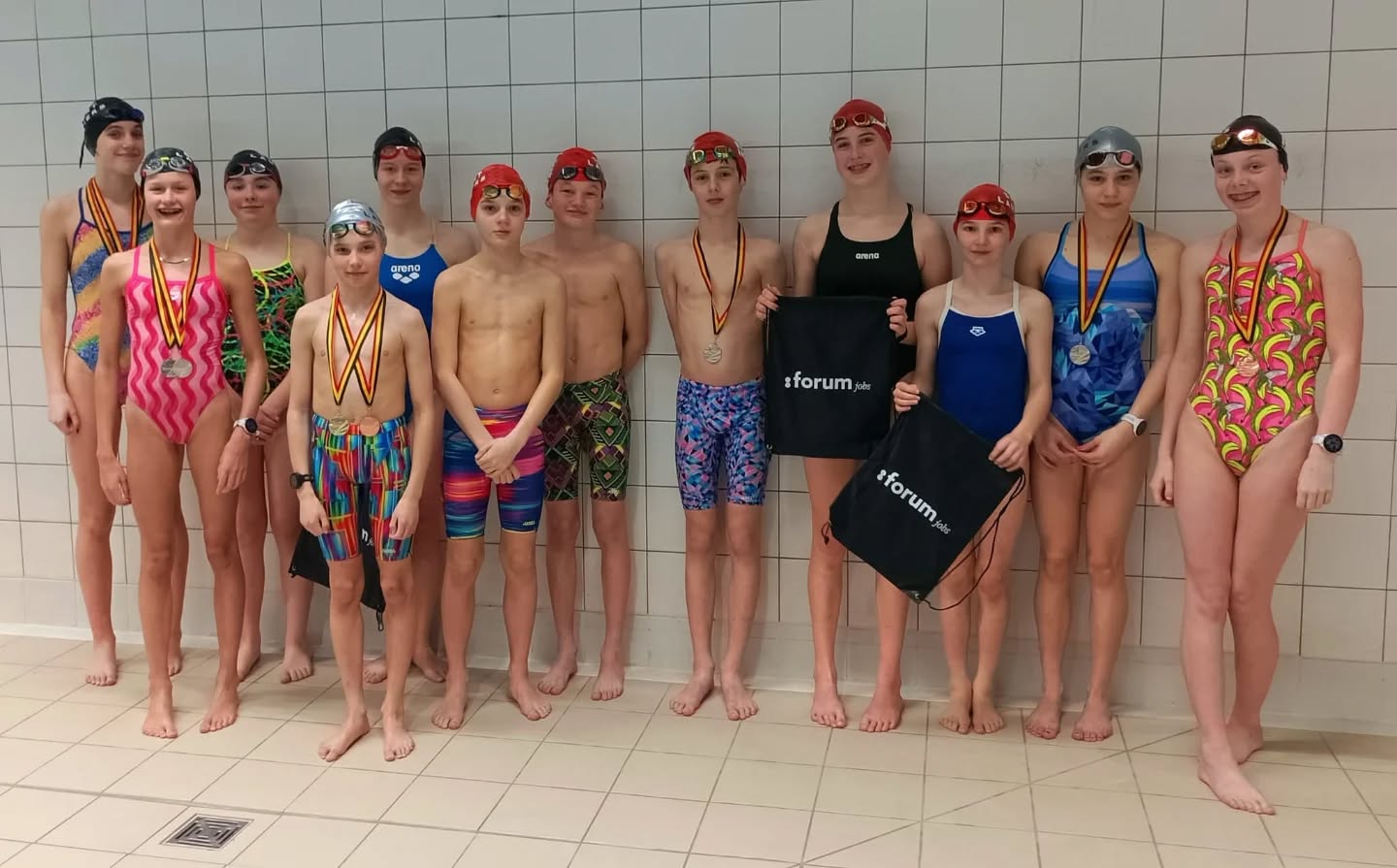 Deelnemers van de wedstrijd in Ieper. 🏊♀️🏊♂️
#wedstrijd #ieper