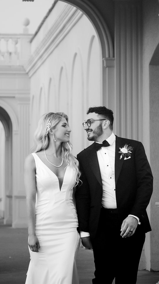 The second he saw her, everything changed. 🥹🤍
Grace & Alec's day began quietly with handwritten letters, deep breaths, and the calm before everything unfolded. As the ceremony arrived, emotions ran high — especially as Grace walked down the aisle with her parents and met Alec in a moment that had everyone holding their breath. From thoughtful details at the Ciociaro Club to Grace and Alec joining Eclipse on stage, this wedding was equal parts heartfelt and unforgettable.
Link to fill film in bio 🔗
~
The Dream Team
Photography: @leahmarieweddingphotography & @willowhavenphotography
Band: @eclipseliveband
Reception: @ciociaroclub
Floral & Decor: @newdesignsflowers
Makeup Artist: @makeupbylulu & @ellerivercosmetics
Dress: @sophiesgownshoppewindsor
Tux: @thesuitshopcoltd
Hair stylist: @hairbyreflections
Stationary: @mrs.printscharming
Rings: @abrahamsjewellery
Second videographer: @nicoleashley8
#windsorweddingvideographer #ciociaroclubwedding #ciociaroclub #aislemoment #blurthelinefilms