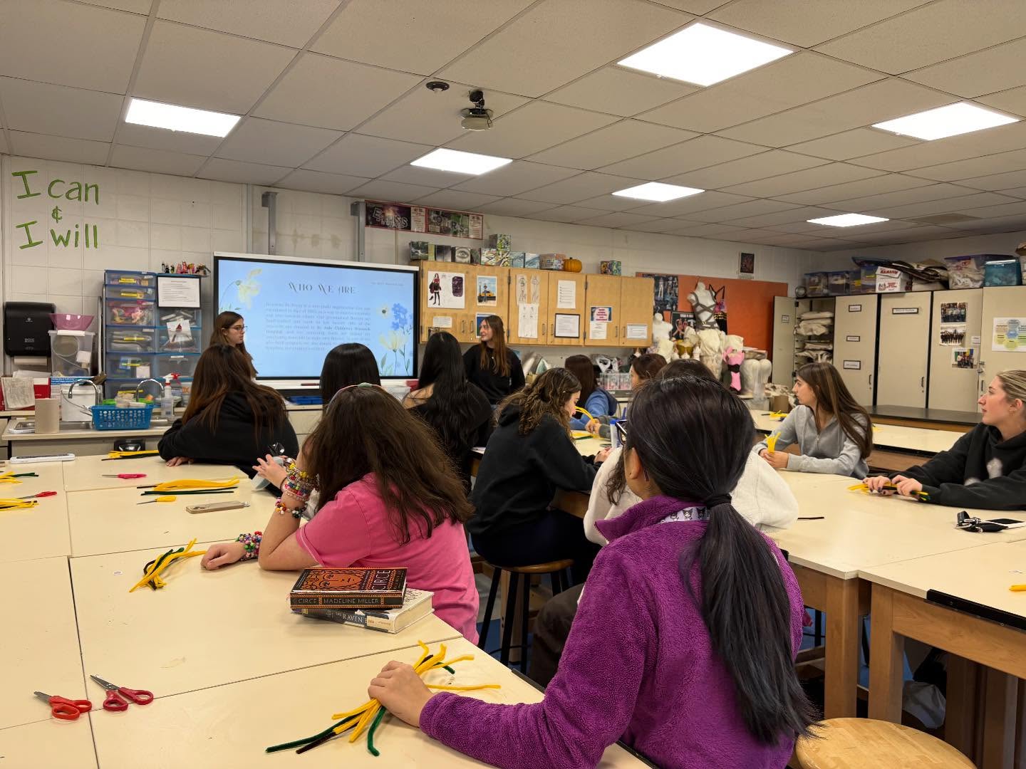 Wishing everyone a happy New Year! Lately we’ve been hard at work making flowers, and partnering with the Plainview-Old Bethpage High School’s Art Honor Society to teach them about our mission, and how to make the flowers that will be donated to Sunrise Day Camp’s staff. @sunrisedaycamp_li has a mission to bring joy to children with cancer and their siblings with an inclusive summer day camp, with year-round programs and in-hospital activities that are all offered free of charge. We can’t wait to see what 2026 brings for Blossoms by Becca!☀️💗🌻
#blossomsbybecca #foreverflowers #sunrisedaycamp #stjude