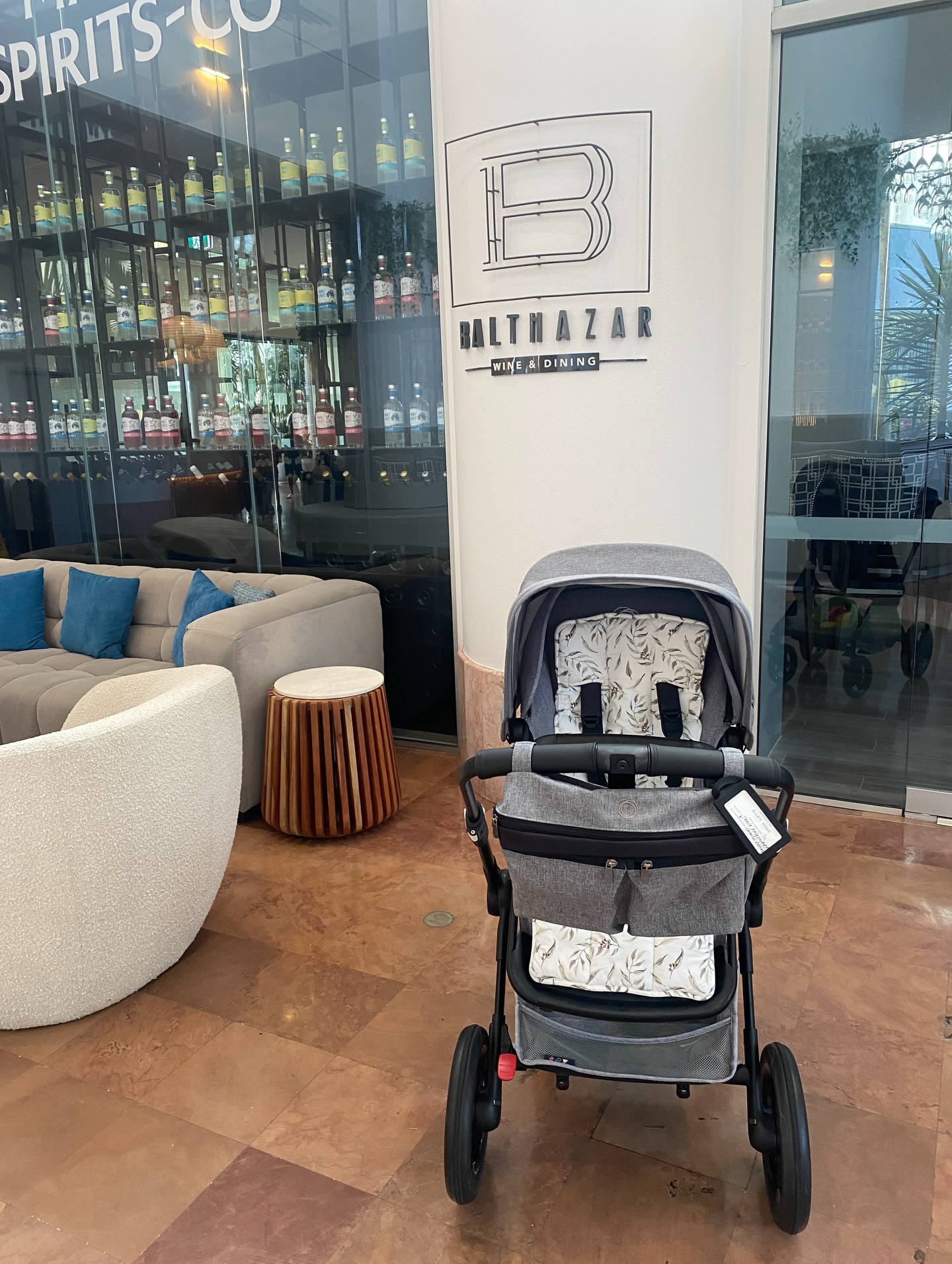 Out delivering the goods! ✨ Pram ready and waiting for its little adventurer #GoldCoastBabyHire #TravelLight #babygeardelivered