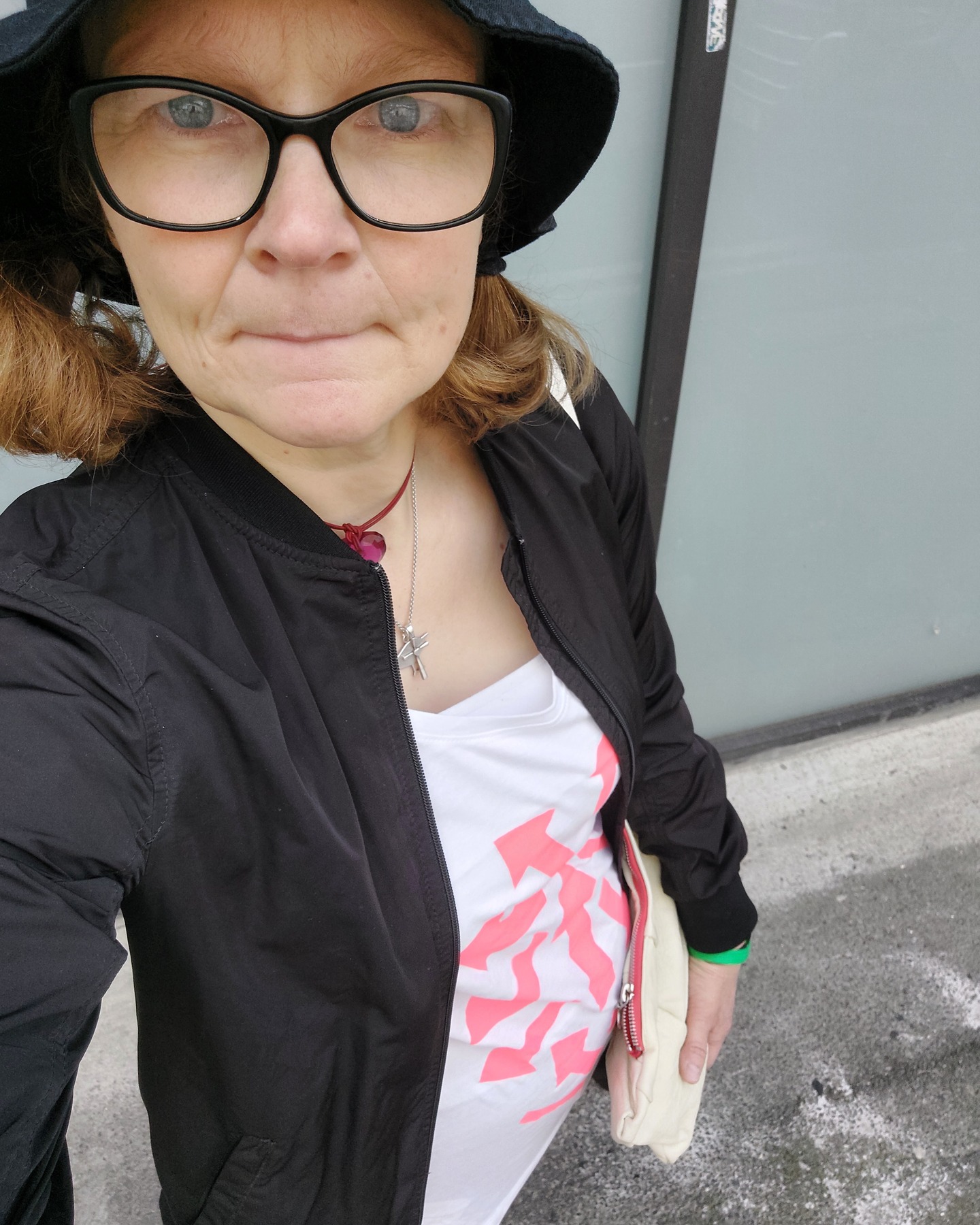 So I thought I may introduce myself - I grew up in Derby. Moved to London to study art. Got to study at Central Saint Martins,which was pretty cool, studying fashion. Graduated in 2004. After this, I met the most wonderful woman called Ifilia (Positive Awareness Charity),who helped young people to flourish - including me, giving me a platform to present new fashion collections.
As time passed, I started attending Hillsong Church (instead of the smaller family based church I'd been used to) and found a new tribe of fashion, art & photography inspired people. Together,we joined forces to create wonderful fashion events raising money for A21, Watoto,and Cystic Fibrosis. The first show was called 'Hope Cambodia'. 18 outfits and an introduction of menswear to the line. A wonderful success. So greatful to show my work to such an audience, greatful for my mum who knitted lots of beautiful berets by hand. Greatful to 'Cross Mentors Fashion' - to work together, inspire each other, pray for each other, support each other - models, designers, photographers, musicians - I've met some of my besties who've stayed this long road of friendship with me. Even through the years.
After all the shows, there was a pivot. creation26 was birthed in 2009. Fairtrade t-shirts and tote bags came after that, after an NEA business course with the job centre as I managed to break a rib so couldn't work. This is what I'm wearing here - one of my arrow t-shirts (all about choices in life - some take you up, some take you down, some direct you to God). Along with this beau leather pouch I made from offcuts of leather. Sustainability is what it's about for me. Upcycling. Recycling. Using water-based inks.
These days, I'm a freelance teacher working with Traid, teaching others how to mend and repair. I've worked regularly with 'The Dome' - a wonderful community. Where I teach art and sewing. I still create and sell products, including hand carved litho notebooks and screen printed tote bags.
When I get given the opportunity I will happily paint a mural or picture. I give all glory back to Jesus, my rock, my sustainer, my God. Looking forward to this year with new bouts of unwavering faith.