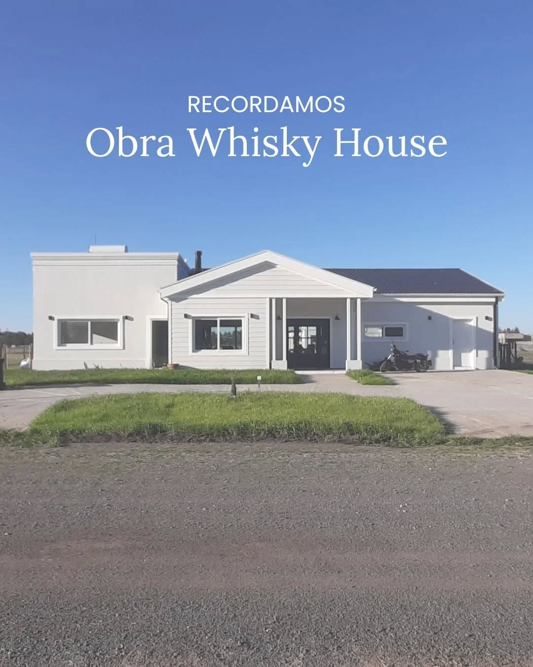 Les dejamos este popurrí de Obra Whisky House 🥃
Esta casa country de estilo americano, que siempre es buen momento para recordar 🔙
A nosotros 👷🏼♀️👷🏻 nos encantó proyectar algo de un estilo diferente a lo que solemos hacer!
A vos, ¿Qué te pareció? 😁
#estudiodearquitectura #barrio3pinos #obra #casacountry #diseñar