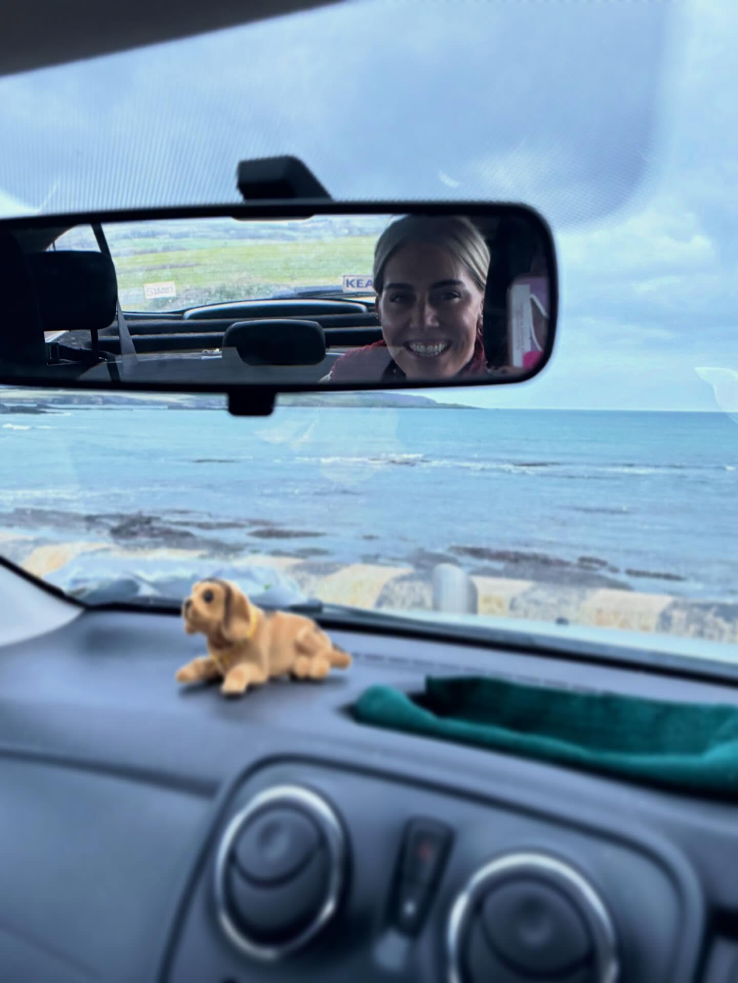 We can spend a lot of time looking back on things that we could have done differently or things we’d like to change. However, if you spend all your time looking in your rear view mirror, you’ll miss the big picture… and you’ll eventually crash 🚗
With that in mind… what are you leaving in 2025 and what are you looking forward to in 2026?
We at SaltRobe HQ are definitely looking forward to more time spent slowing down at the beach 👙 🌊