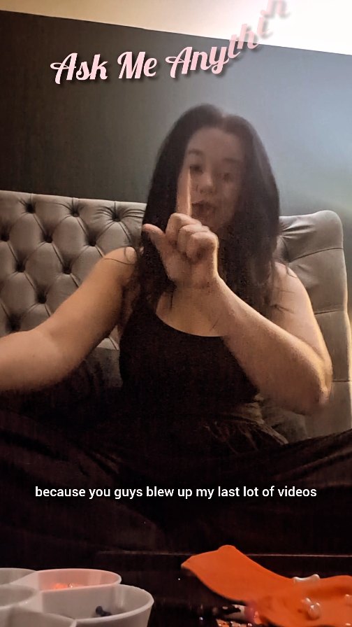 Ask Me Anything is BACK!
I'll be answering all the questions you sent in!
Full answers are in my story 💕
Q. What shows would I recommend
Q. Do I think they industry is cliquey
Q. What am I working on
To come...
Thoughts on the Top 50
What do I look for when casting for the Cosy Cabaret
What steps should a new starter take
#Askmeanything #Behindburlesque #burlesqueqanada #gettoknow #burlylife