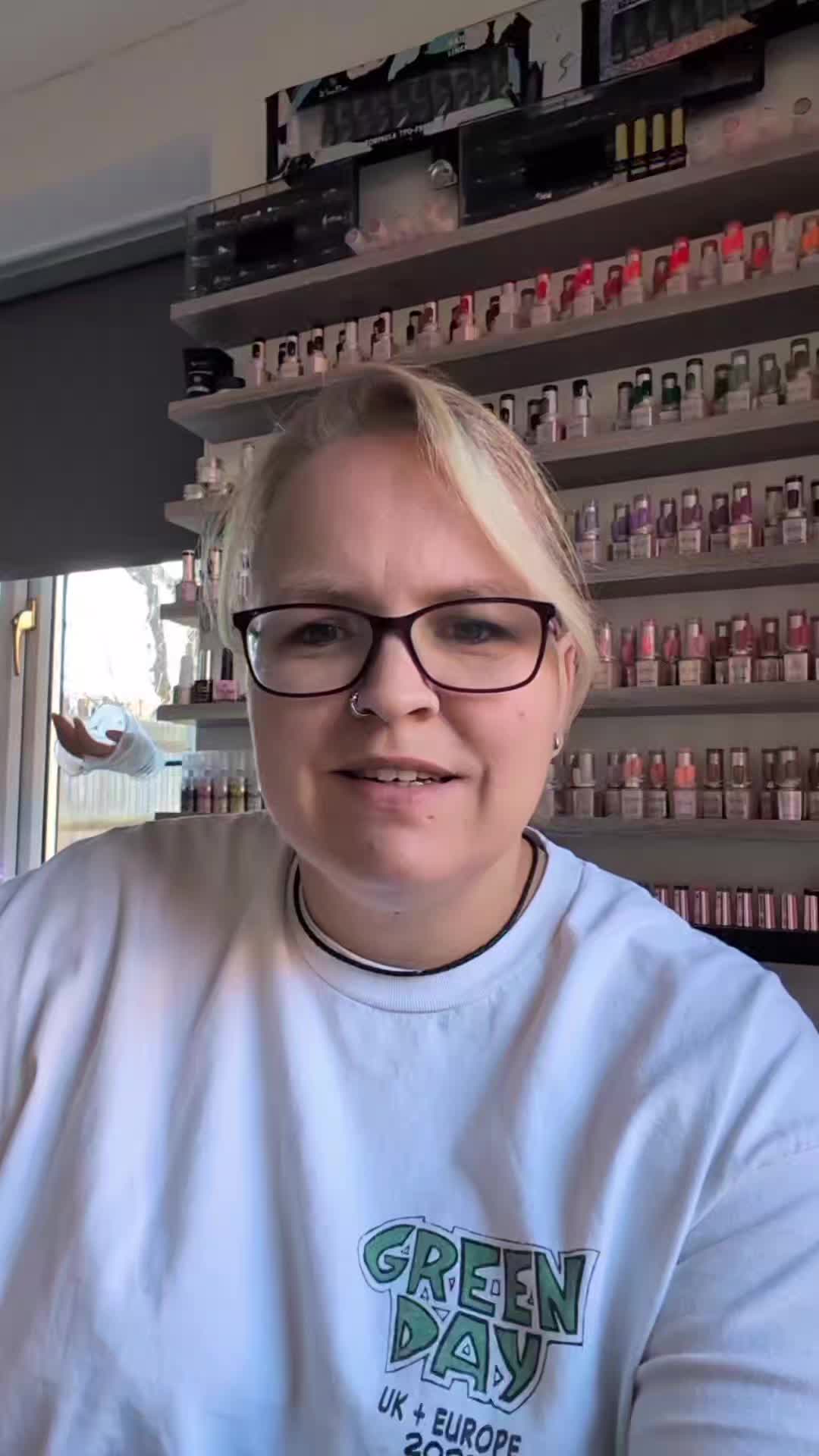 ✨Today's Course in the Spotlight✨
💕 Manicure
This course is essential to every nail tech
Book this and other courses on my website www.nikisnails.co.uk
#nailcourses #naileducation #manicure #courseinthespotlight #nailtraining