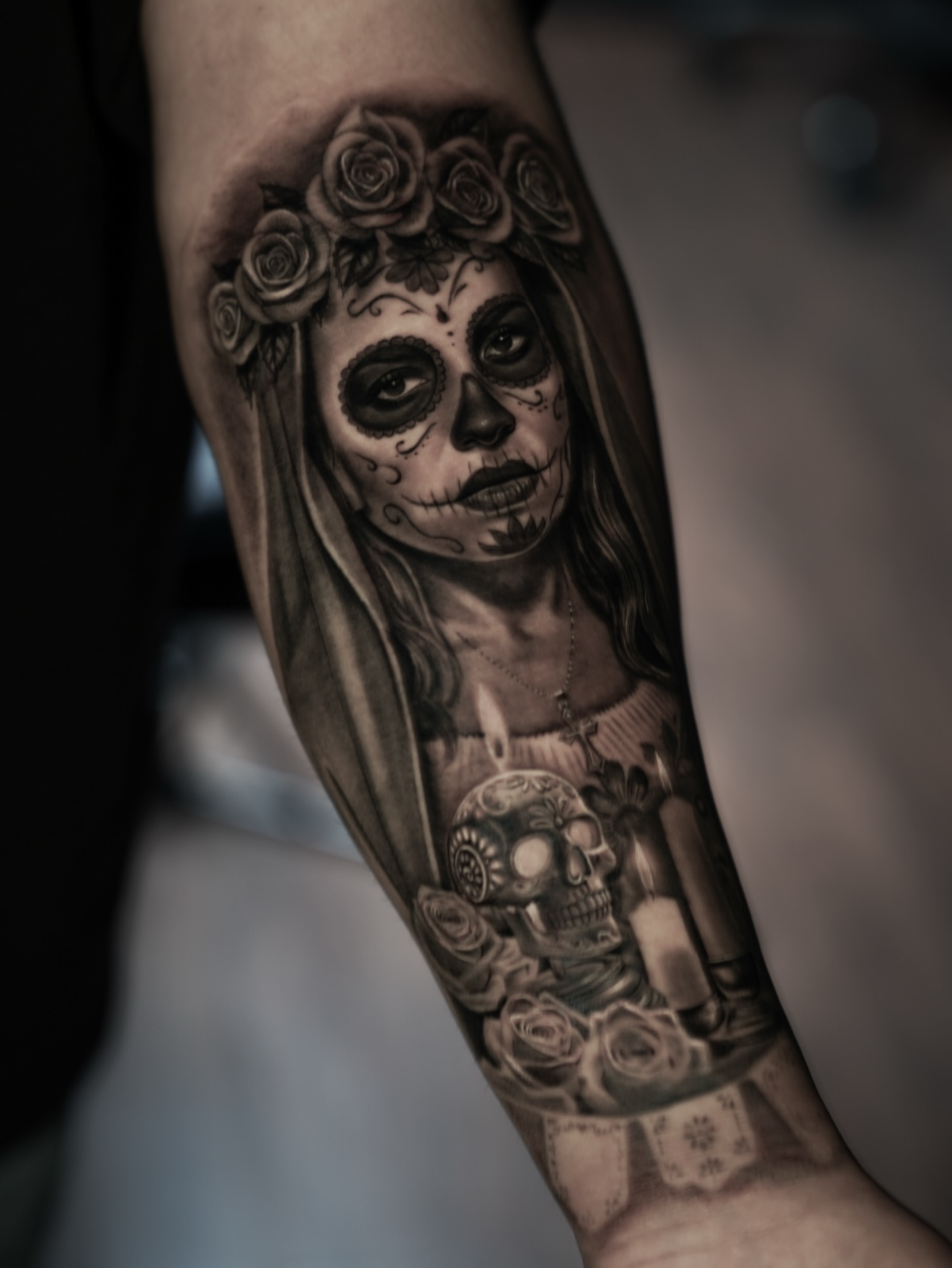 Do you have a black and gray realism tattoo that you’d like to get done? Contact:
✍🏽Artist: Lalo V @inkbylalo
🗓️Books: OPEN
To book: DM/text/email him directly
📧inkbylalov@gmail.com
📱 (408)843-7441
💲Deposit Req
•
•
•
#bayareatattooartist #portraittattooartist #marsinktattoo #california #bayarea