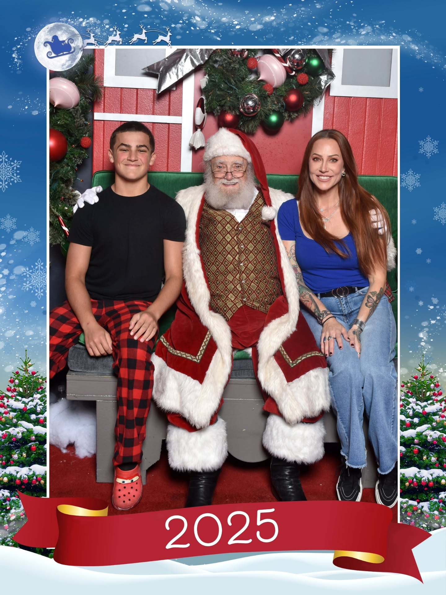 Christmas 2025 ๐
๐ Hereโs to gratitude, growth, and good times โจ๐
#latergram
#christmasmemories #gratefulalways #holidays #christmas2025