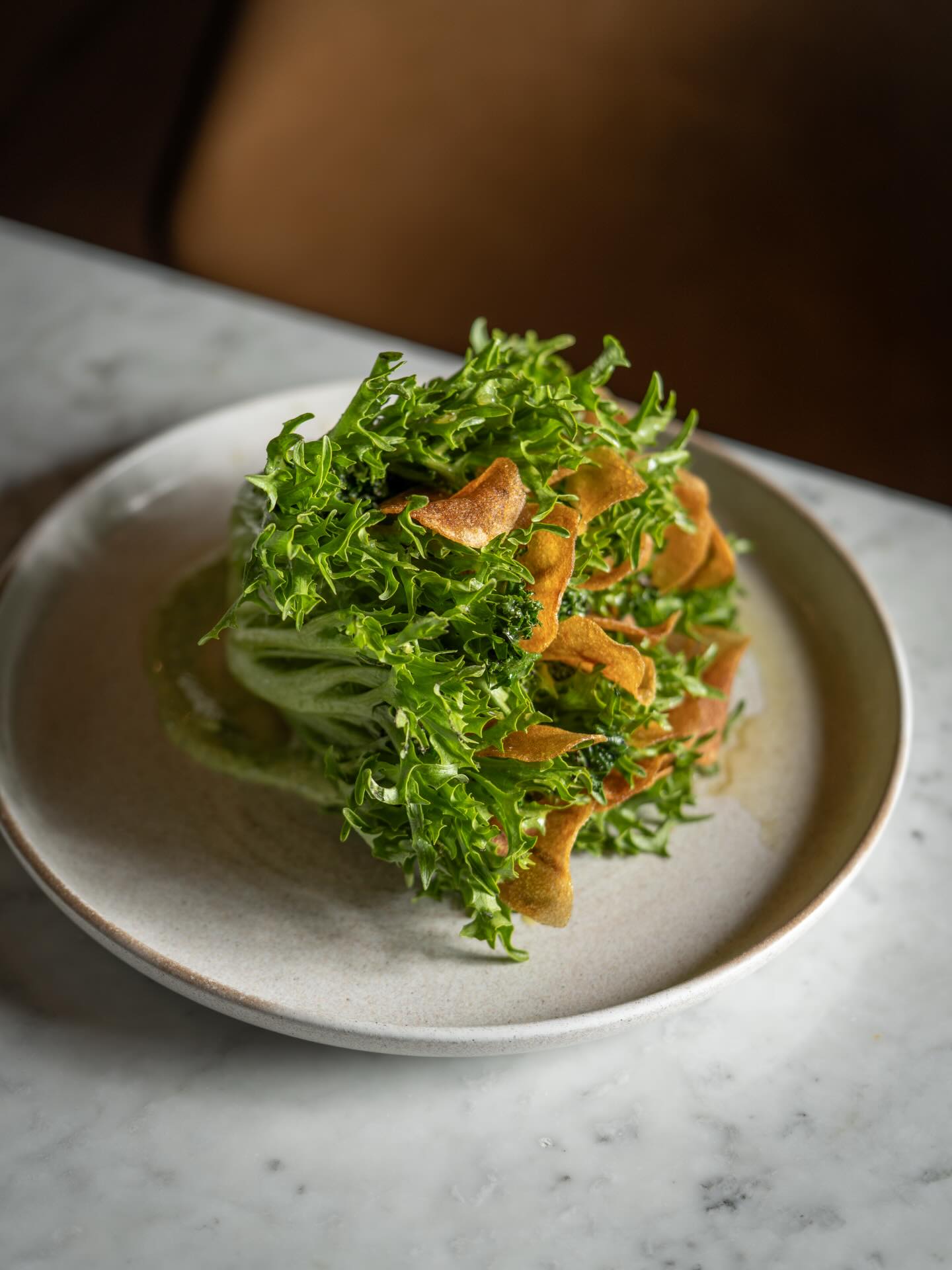 חסה בונרדה, רוטב ירוקים ופקורינו, קייל חרוך, צ’יפס תפוחי אדמה, תפוח עץ וסלסת זעתר - מביאים לכם את המיטב שבחורף לצלחת.