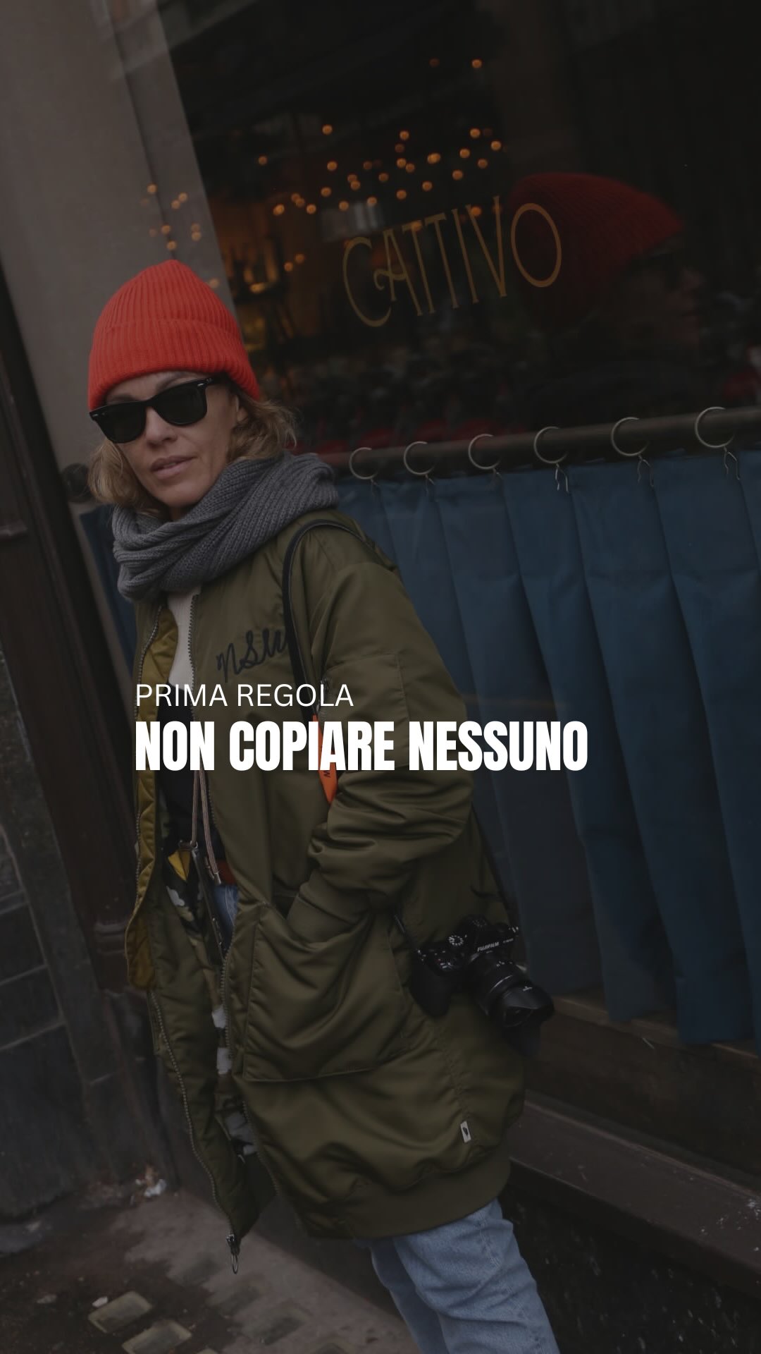 ☑️ Prima regola per immagini professionali che funzionano:
non copiare nessuno.
Le fotografie parlano di te, non degli altri.
Possiamo prendere ispirazione, usare riferimenti, partire da ciò che ci fa sentire più sicuri.
✨ Ma l’obiettivo non è imitare, ma è far emergere la tua identità.
È nel momento in cui smetti di replicare modelli già visti che inizi davvero a comunicare.
Ed è lì che le immagini diventano forti, credibili, memorabili.
📸 Se cerchi un ritratto naturale e autentico, da usare nei tuoi canali di comunicazione,
📩 scrivimi in DM.
#fotografiapersonalbranding #ritrattiemozionali #ritrattofotografico #ritrattoprofessionale #ritrattoautoriale #personalbrandportrait #freelancelife #donneimprenditrici #personalbtandohotography #personalbranditalia #personalbrandphotographer