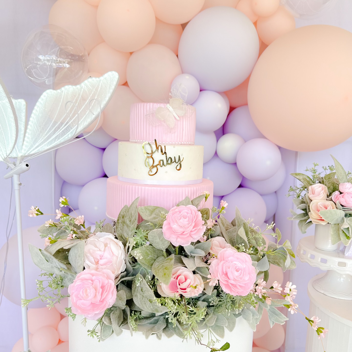 A Beautiful cake table ❤️