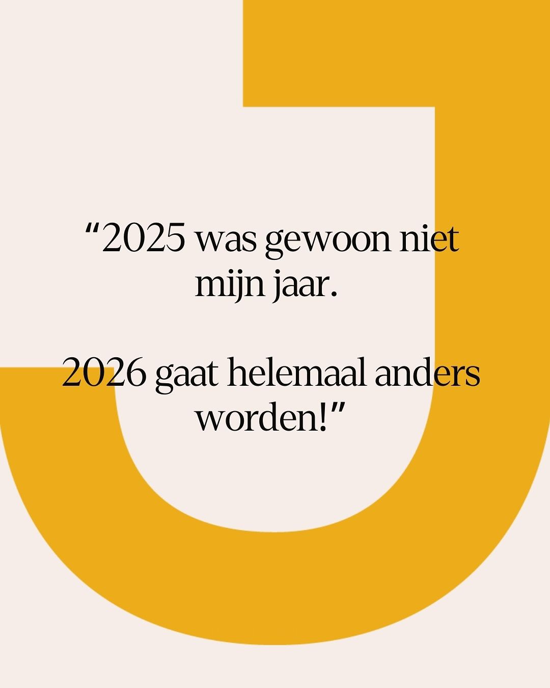 De reden dat je energie afgelopen jaar niet optimaal was, is omdat je energie afhankelijk is van de highs en lows.
Dat is onhoudbaar als je een rijk, druk, vol en verantwoordelijk leven leidt, waar altijd wel wat gebeurt.
(Gelukkig maar, anders was het ook zo saai 😉)
Als je klaar bent om je energie niet langer te laten wiebelen met tegenslag en in 2026 wilt leiden vanuit vertrouwen in plaats van fixen,
dan is mijn nieuwe Stay in Your Lane voor jou ✌️