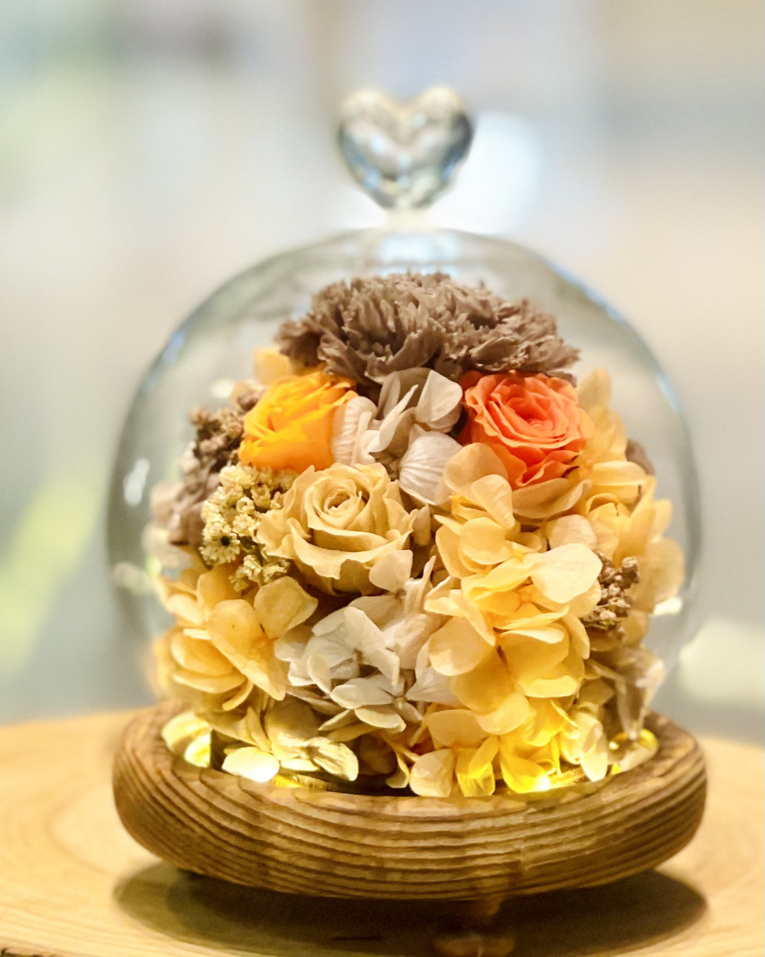 Timeless, neutral, and effortlessly chic. ⨠Our Gray Brown Carnation Glass Dome is the perfect piece for those who love an earthy, minimalist aesthetic. This unique "antique" hue brings a grounding and sophisticated touch to any modern workspace or home.
At SKfleur, we use real carnations and hydrangeas, preserved at their peak so they stay this beautiful for years with zero maintenance. No water, no sunlightājust a permanent piece of natureās art.
Elevate your space with the beauty of neutrals. š¤āļø
Tap the link in bio to shop the collection!
#SKfleur #MinimalistDecor #GrayBrown #AestheticHome #PreservedFlowersSG #EarthyVibes #SGFlorist #NeutralAesthetic