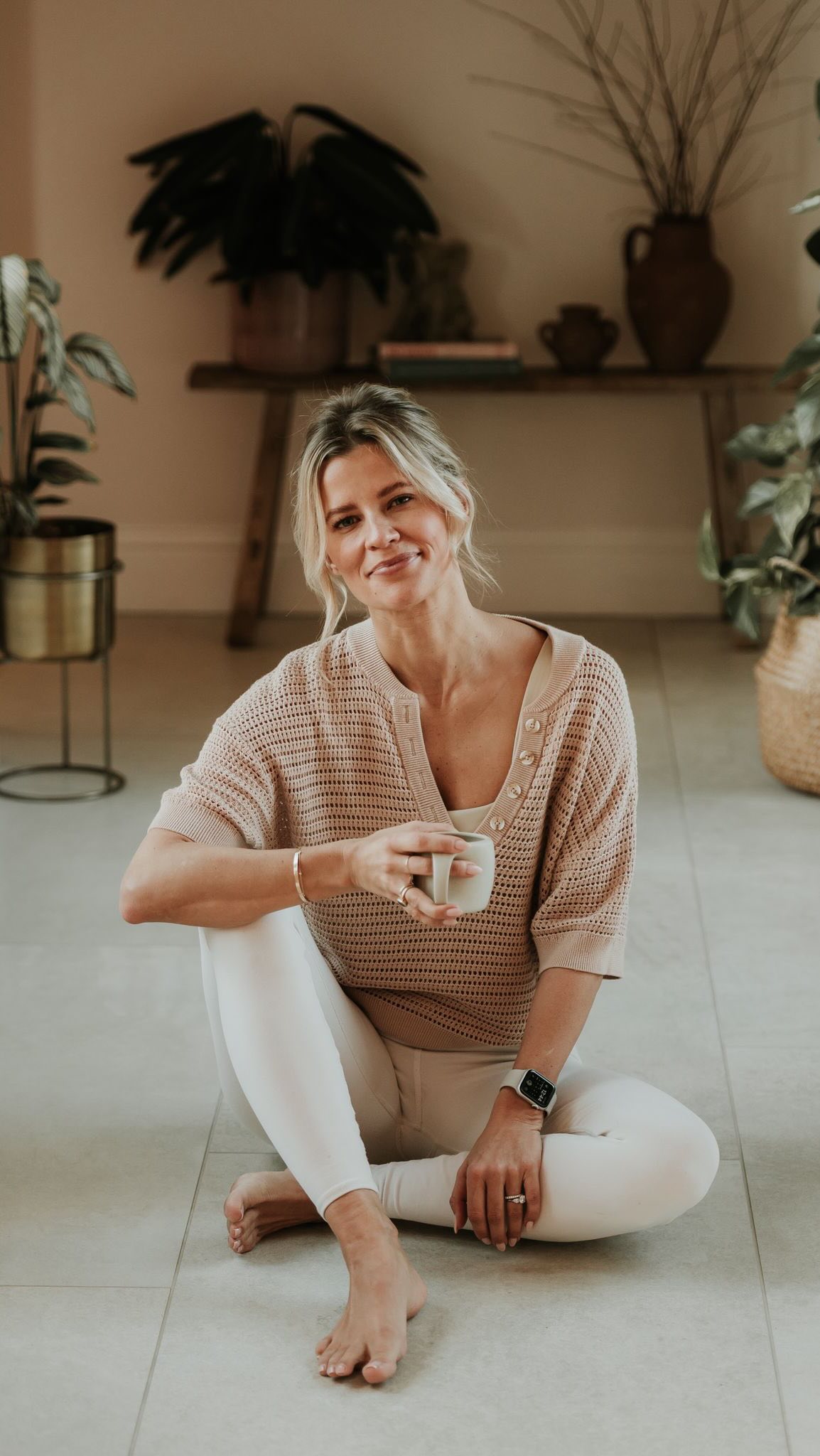 There’s something truly special about having your hair and makeup done. Especially when you have a branding shoot and want to feel your very best for photos you will use on your socials and website.
It’s a moment to pause, be taken care of, and step into your very best self — especially on a big event
It will make a huge difference to you and the photos👇🏻
🌟 You show up more confident when you feel put together 🌟 Professional hair + makeup elevate your entire brand look
🌟 Photos look more polished, cohesive, and high-end
🌟 Your personality shines without distractions
🌟 You save time (and stress) on shoot day
🌟 Consistent visuals = stronger brand recognition
🌟 You look like the expert you already are
🌟 Images you’ll actually want to post everywhere
You do need to re vamp your branding for your work?
DM me for updating your branding look 🌟
#Brandingphotos #hmuasurrey #hairandmakeupphotoshoot