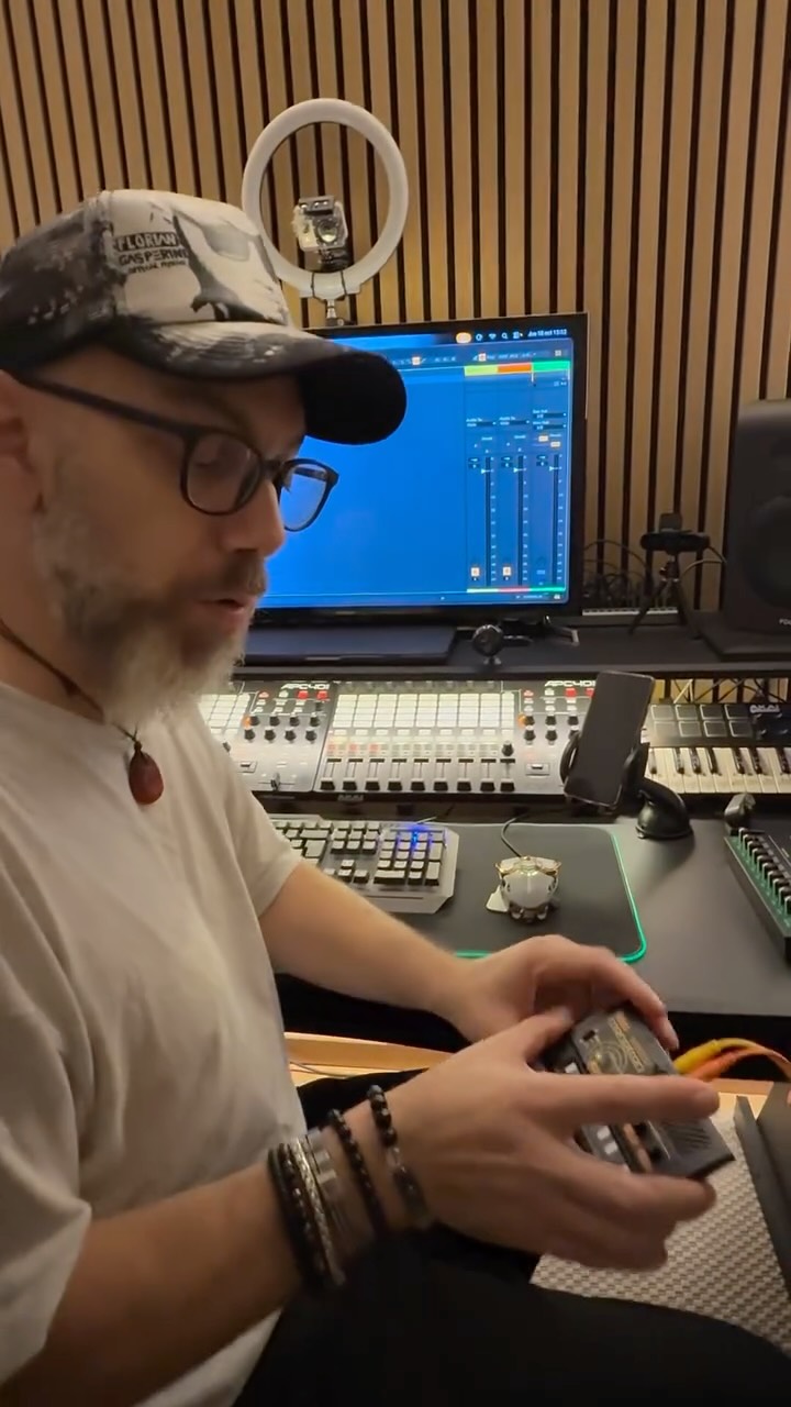 🚀 NUEVO LANZAMIENTO – MIDI PACK MELODIC HOUSE 🎹
Dale alma a tus producciones con 102 archivos MIDI exclusivos creados en estudio por Florian Gasperini.
Progresiones melódicas, armonías emocionales y grooves listos para despertar tu inspiración.
Cada nota fue diseñada para conectar la técnica con la emoción, y elevar tu sonido a un nuevo nivel.
💜 Fácil de usar. 100% royalty free. Compatible con cualquier DAW.
🔥 Disponible ahora en Sahasrara.
👉 Descárgalo hoy y crea tu próxima obra maestra.
🔗 Link en bio 👉
https://www.sahasraraescuela.com/category/otros-recursos-para-productores
#Sahasrara #AbletonLive #MelodicHouse #ProducerEssentials #MusicProduction #AtmaSahasrara #FlorianGasperini #MIDIPack #ElectronicMusic #MelodicTechno