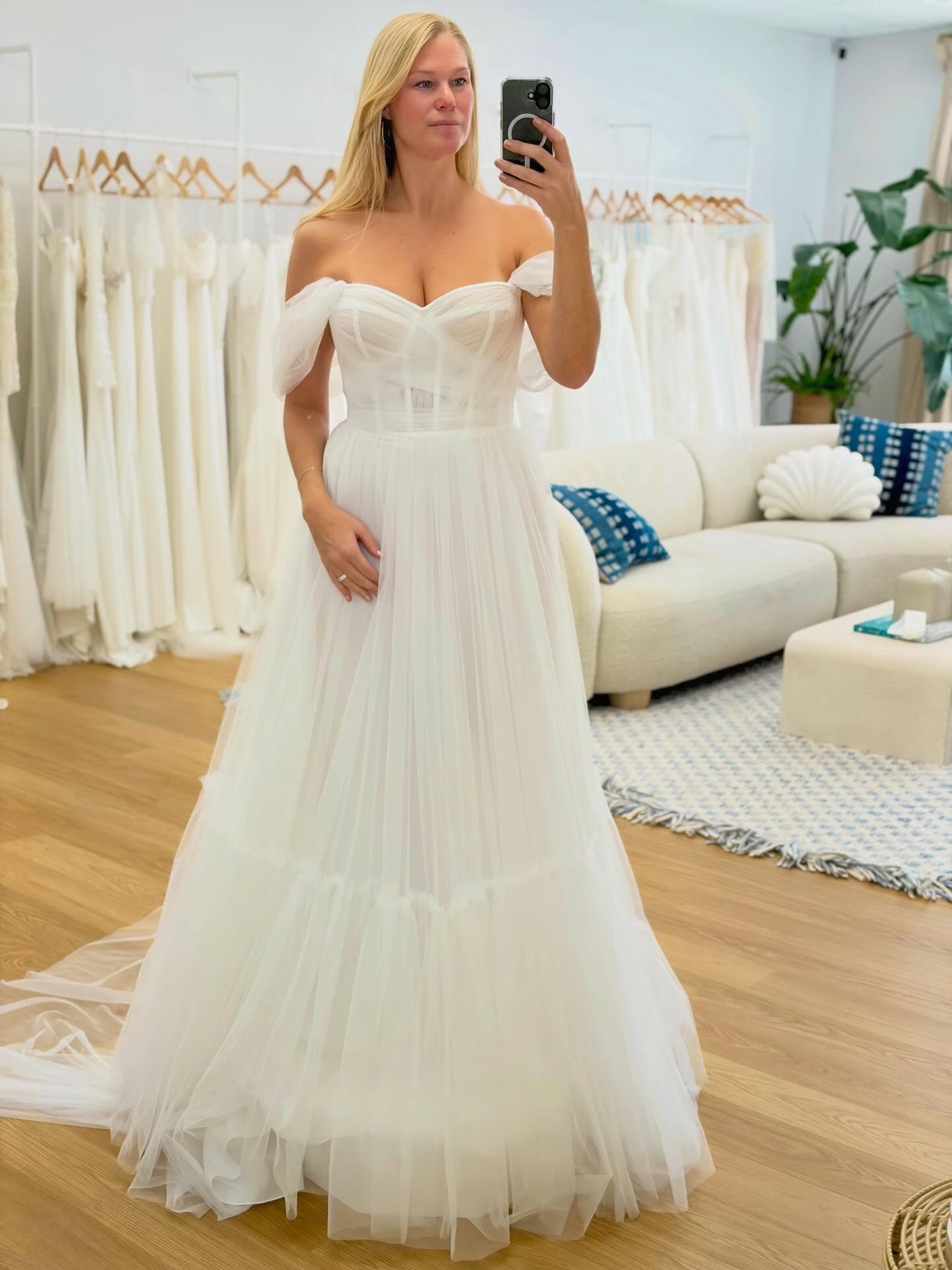 6 gowns with 6 different vibes. Tell us your fav from 1–6 👰🏼♀️🤍