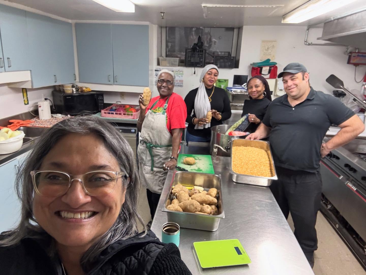 Happy New Year everyone 🥰🥰
The Aangen kitchen is ready for a great 2026!! Split Pea soup is being made! Please check out our offerings at www.aangen.com One love ❤️