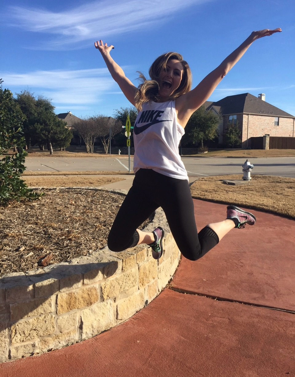 2016 - the year I wore straight hair a lot and took no pictures of myself because I had a Senior graduating from HS and an 8th grader headed into HS. I was in full blown, working mom with two teenagers mode! 💞 #2016 #daughters #momlife