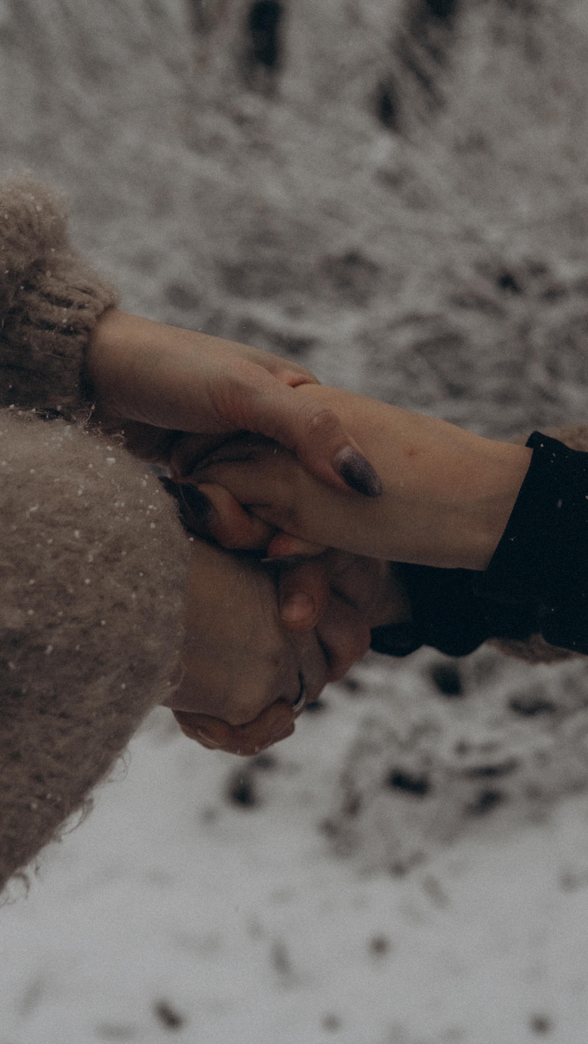 Buche deinen Mama Moment!
Ein Shooting ohne den Papa bringt viele Vorteile! Dein Kind hat nur eine Bezugsperson, du kannst dich ganz alleine auf dein Kind fokussieren.
Trau dich, du wirst es nicht bereuen.
Folge @soulmom.era @soulmom.era @soulmom.era
SEO | Mama Kind Bilder, Mama Kind Shooting, Bilder mit Kindern Motherhood Fotografin Photos