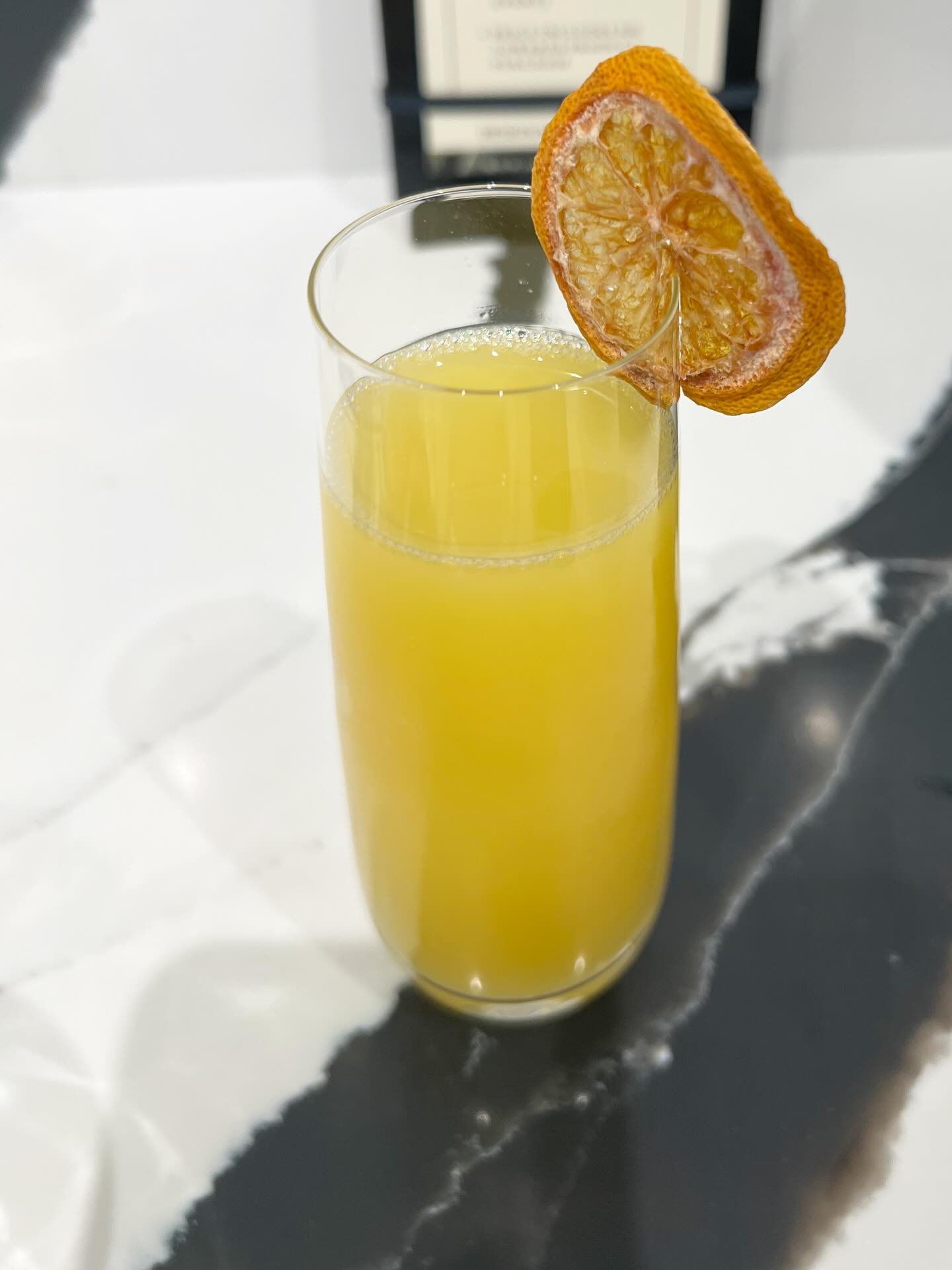 We now have non-alcoholic Mimosas! Featured in both our Classic & Pomegranate Mimosas. All the taste without the alcohol. Enjoy when you come in for hair or spa services or just stop by and enjoy one at our beautiful facial bar.
#mocktail #mimosa #nonalcoholic #downtownlawrence #lfk