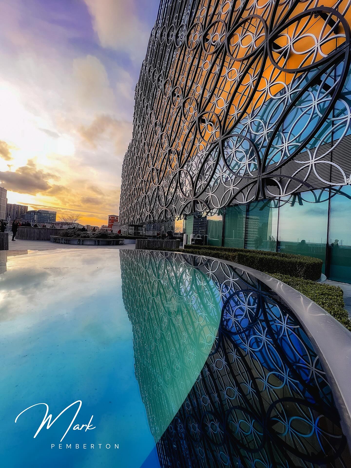 I’ll take reflections wherever I can find them #libraryofbirmingham #onlybirmingham #bbc_midlands #igersbirminghamuk
