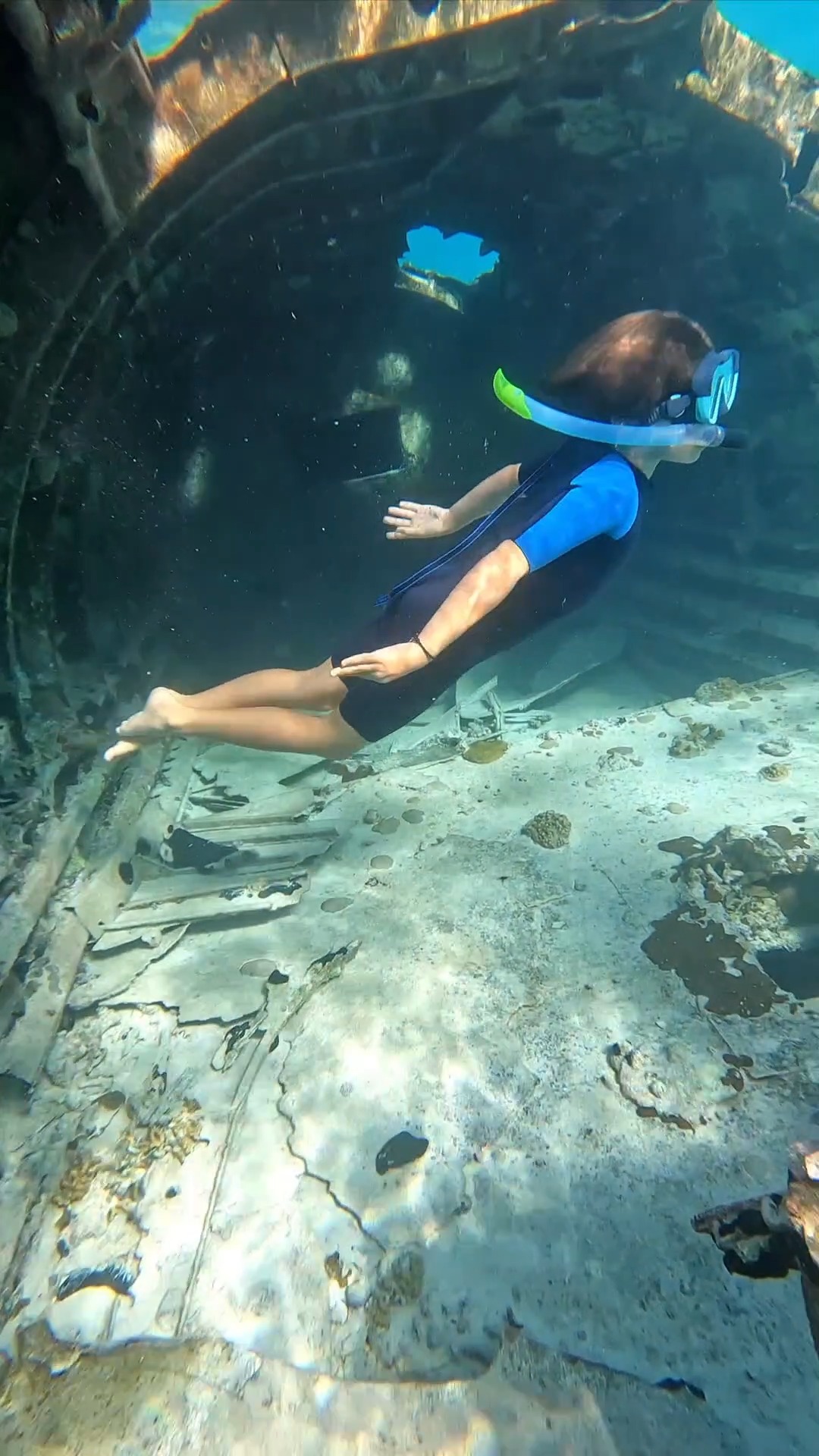 Norman’s Cay is the perfect example of why timing is everything in the Bahamas.
We learned this the hard way on a previous visit (that is a story for another time), but this time we got it right.
If you arrive at Norman’s Cay during the slack tide when the water is low, you get about 30 minutes of perfect conditions. The water is shallow enough for easy access to the plane and there is zero current to fight against.
It turns a challenging swim into a peaceful exploration.
.
#followthe5un #lifebydesign #normanscay #exumas #bahamas #sailingtips #snorkeling #boatlife #travelwithkids #navigation #explore #Lagoon400