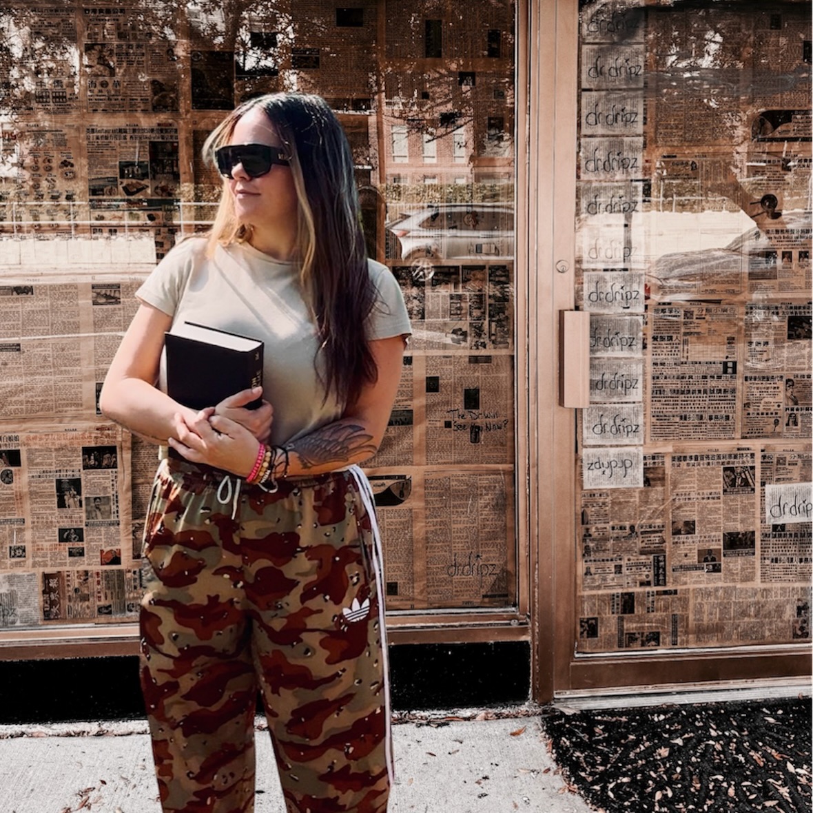 25 has always been my number.
more selective with my time
and somehow have more to give.
supporting two nonprofits
@mvoceanacademy @outoftheweedsfoundation &
choosing culinary teams that feel aligned.
Costa Rica and Croatia ✔️✔️ @iamfit4travel
letting my studio practice evolve
into something I’m finally ready
to share more of online. 2026…
less noise. more intention.
learning, softening, showing up.
grateful, always. 🫶🏼