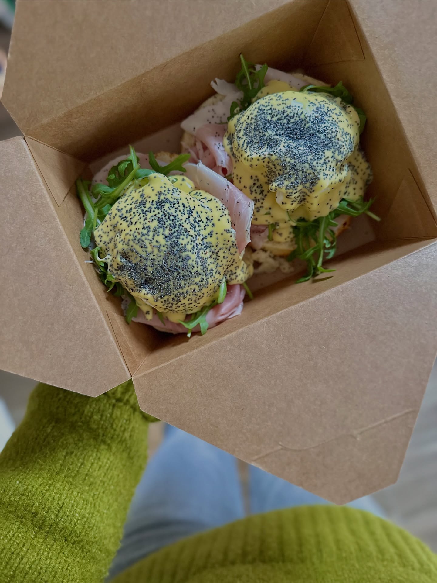 L’année 2026 démarre avec le BUN BENEDICTE 🥚
Gourmandise
Protéines
Un bon équilibre qui te calera pour toute l’après midi
#healthy #healthyfood #toulouse #toulousefood #toulousehealthyfood