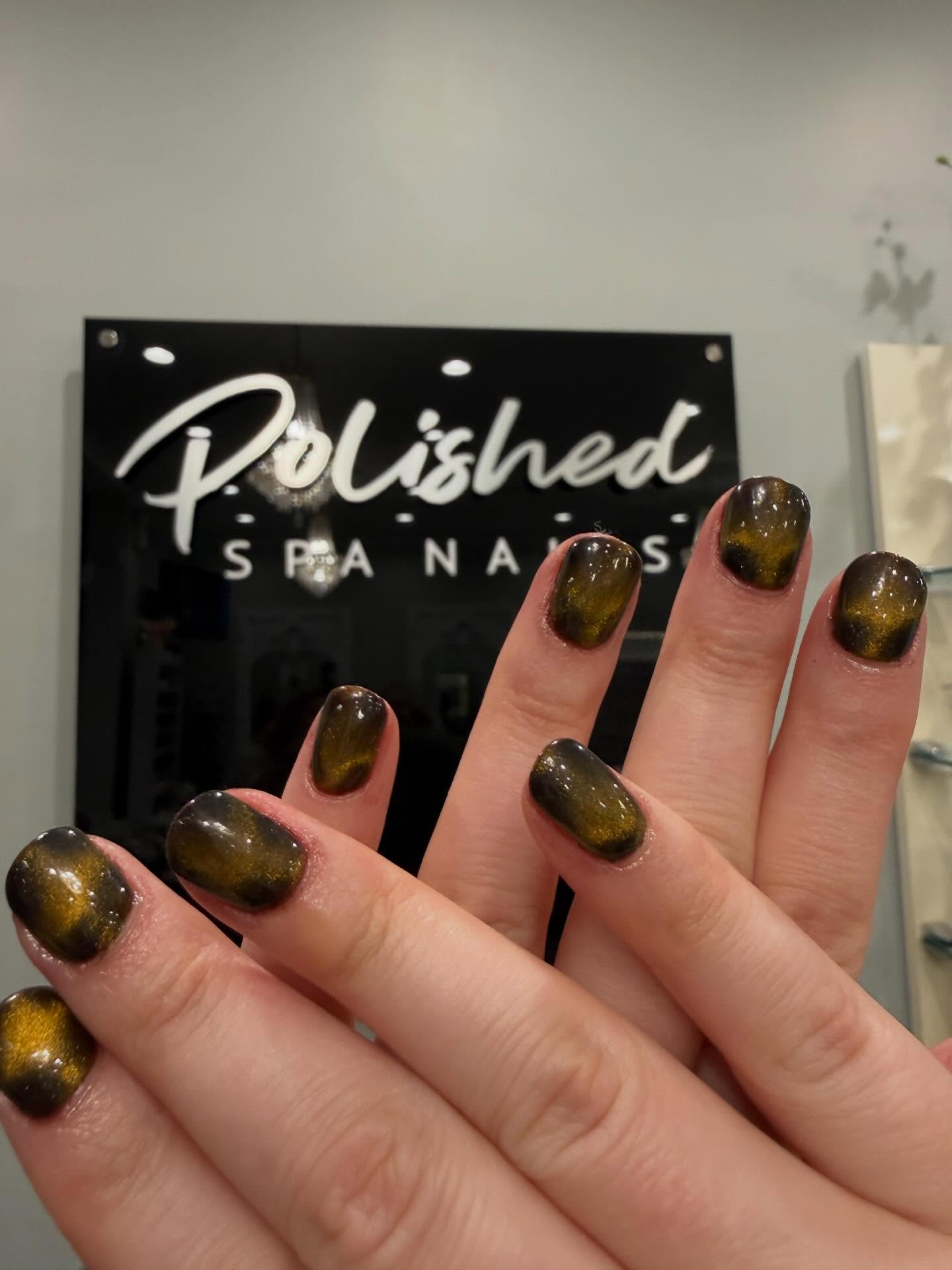 Cat Eye Gel ๐๐ข๐
#polishedspanails #nailsnailsnails #cateyenails๐
