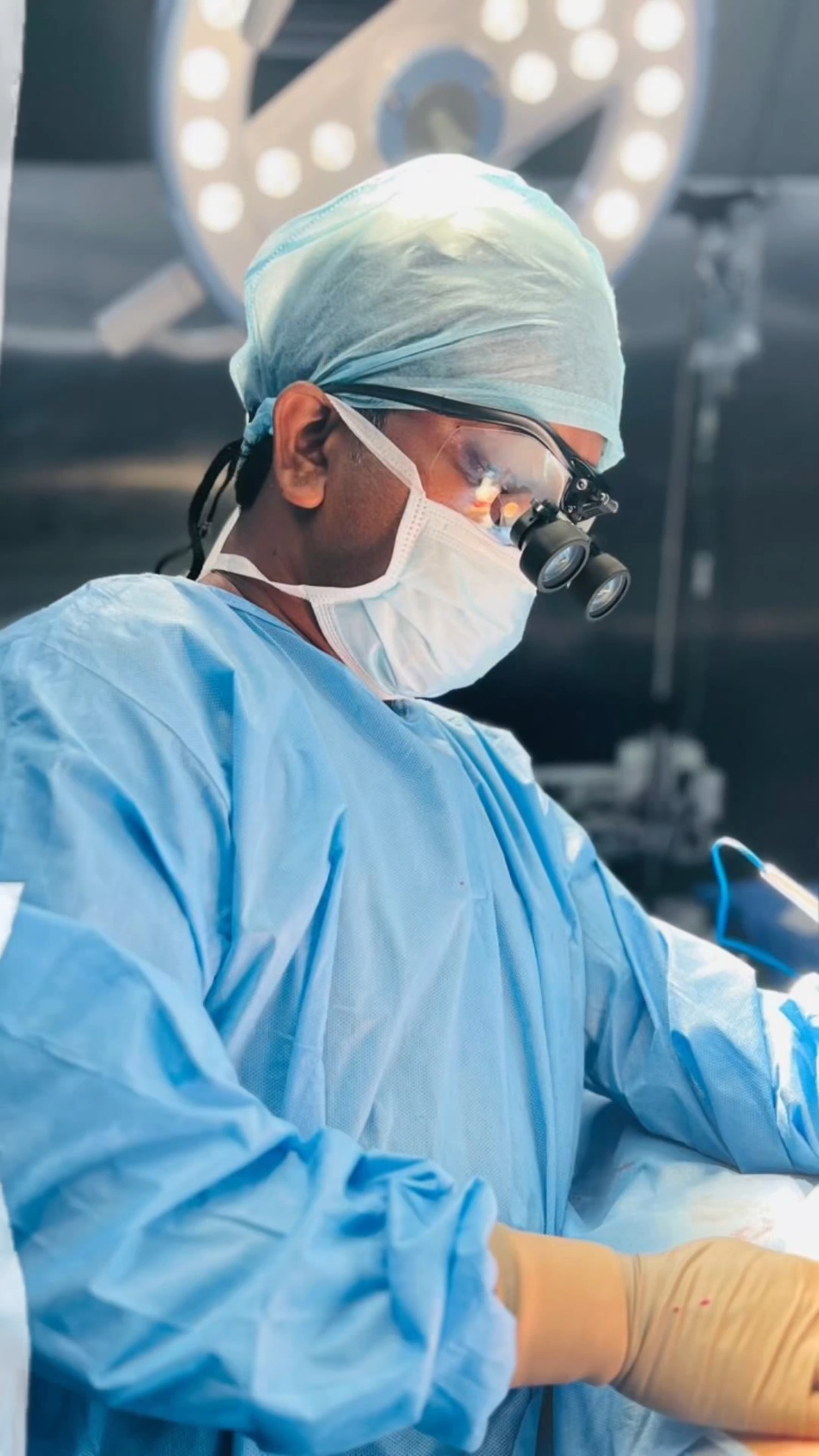 Role of Frozen section in cancer surgery..
Frozen section helps surgeons make instant decisions during cancer surgery, improving accuracy and patient outcomes.
.
.
.
#FrozenSection #CancerSurgery #SurgicalOncology #PrecisionSurgery #PatientCare