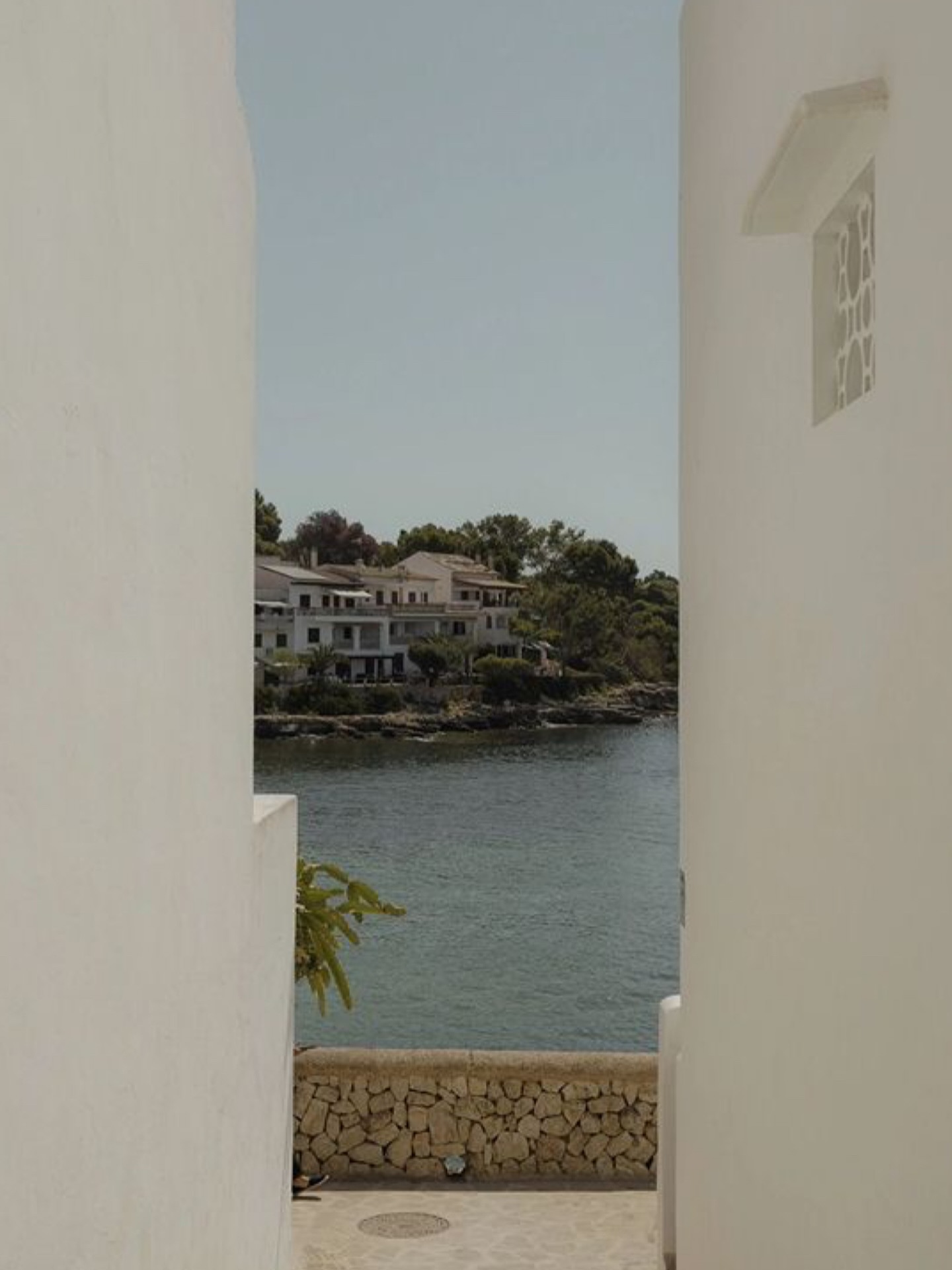 We took a short break, but we’re back 🤍
Hope everyone had a beautiful Christmas and holiday season.
So grateful for your continued support — we can’t wait to show you what 2026 has in store.
Big things coming.