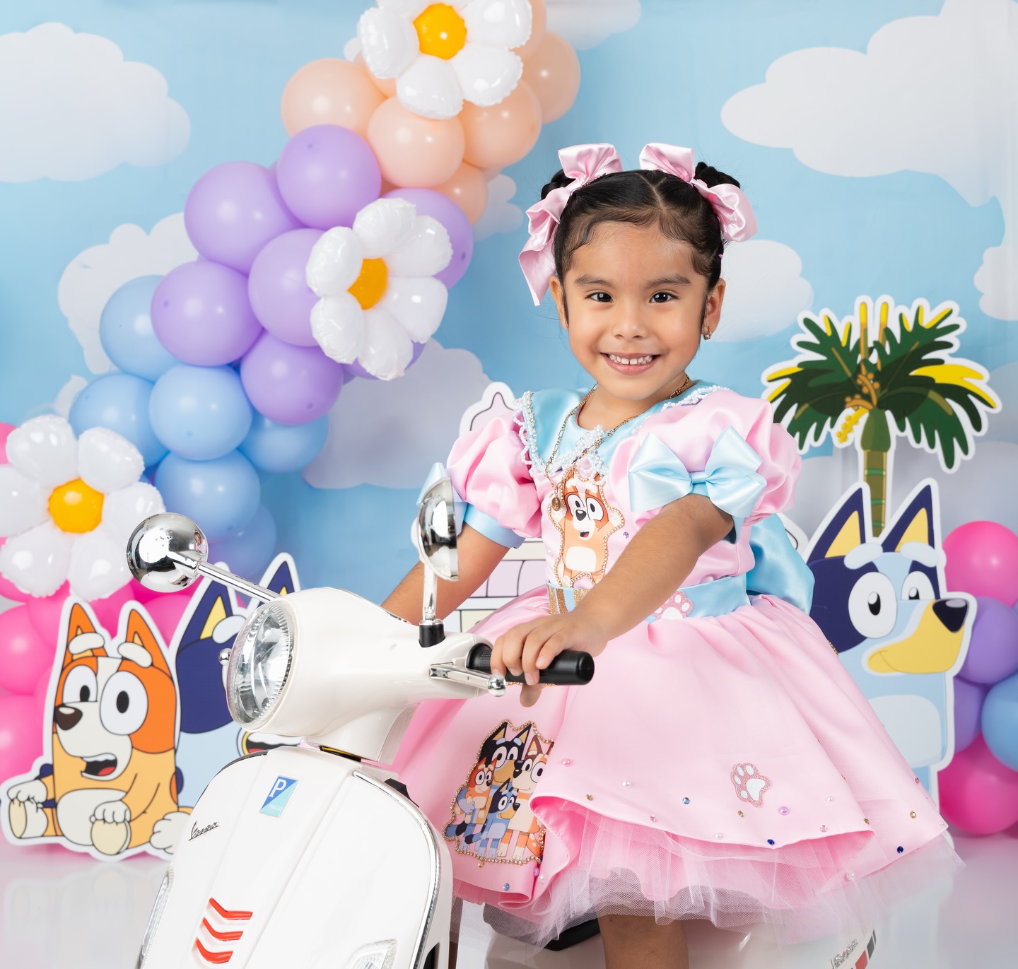 Cake Samsh Photo Session in Orlando, FL ! 🎂
#gorgeouspicturephotographygorgeouspicturephotography #orlandophotography #orlandophotostudio
https://www.gorgeouspicture.com/cake-smash-photo-session