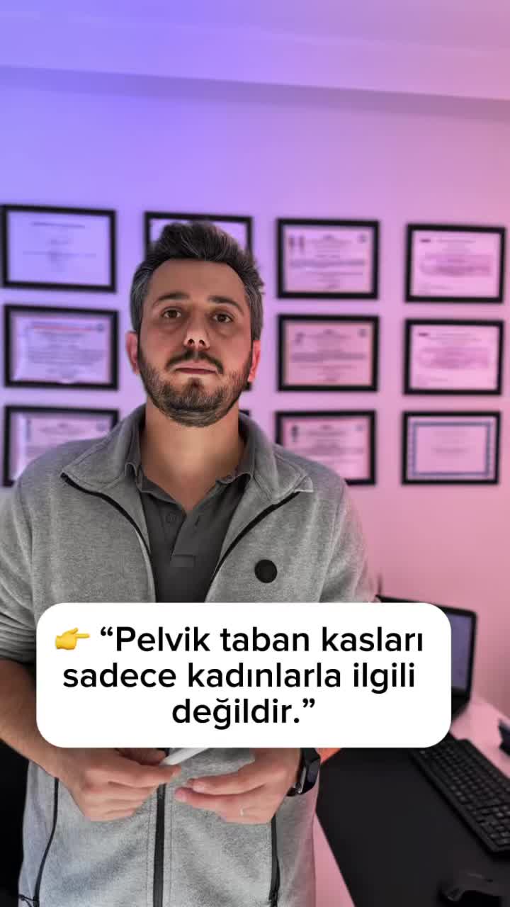 Pelvik taban kasları erkeklerde sıklıkla fark edilmeyen ancak birçok fonksiyonla ilişkili olan kas gruplarıdır.
Mesane ve bağırsak kontrolünden gövde stabilitesine kadar pek çok sistemle birlikte çalışırlar.
Bu kasların nasıl çalıştığı; kişinin duruş alışkanlıkları, hareket düzeyi ve günlük yaşam faktörleriyle yakından ilişkilidir.
Pelvik taban farkındalığı, erkek sağlığına bütüncül bir bakış açısı kazandırır.
📎 Bu içerik genel bilgilendirme ve farkındalık amacıyla hazırlanmıştır.
Teşhis ve tedavi niteliği taşımaz.
#bilgilendirme
#pelviktaban
#erkeksağlığı
#fizyoterapi
#kasfarkındalığı
#postür
#sağlıklıyaşam