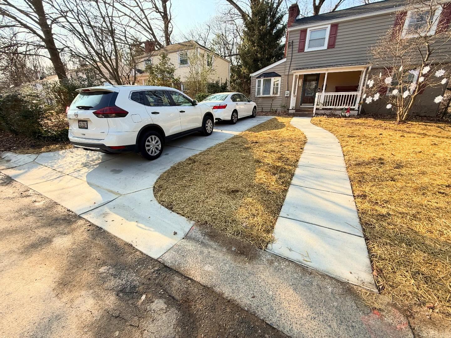 Driveway with a right of way and walkway.