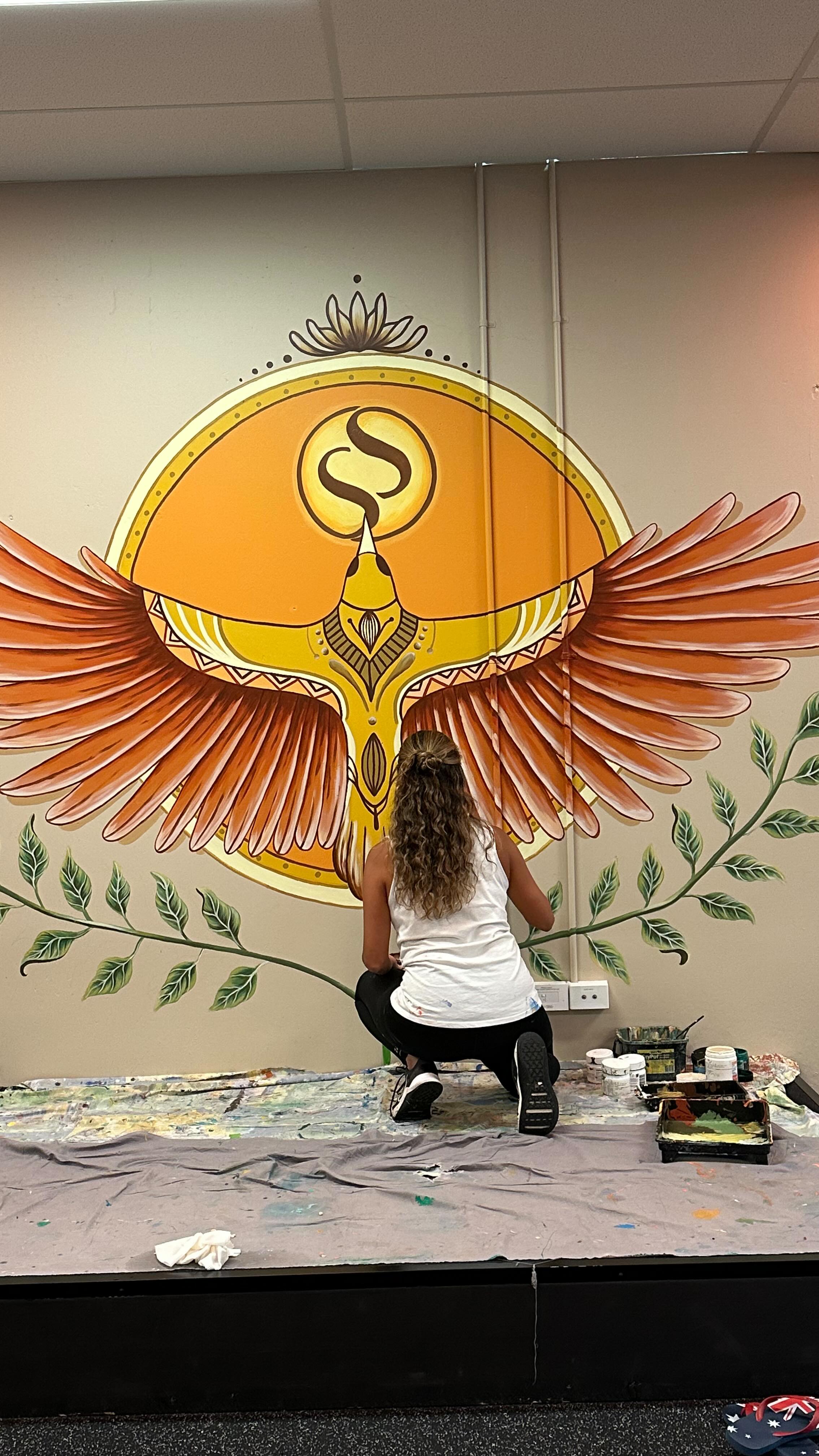 I had so much fun creating this mural for @solstate_tweedheads 🌞
Beyond transforming the space where classes happen, the choice of the eagle and the sun is totally connected to the essence of their brand.
I believe art is much than transforming spaces - it brings life! ❤️🧡💛
What was once a grey wall now carries energy, intention and presence. 🦅
I also have to say thank you to my beautiful assistant @lianadabreu your help was key to finish this mural with excellence. 👌🏾
And if you read up to here, leave your comments below and tell me what did you think about this mural? 👇🏾
Much love,
Kai 🧡