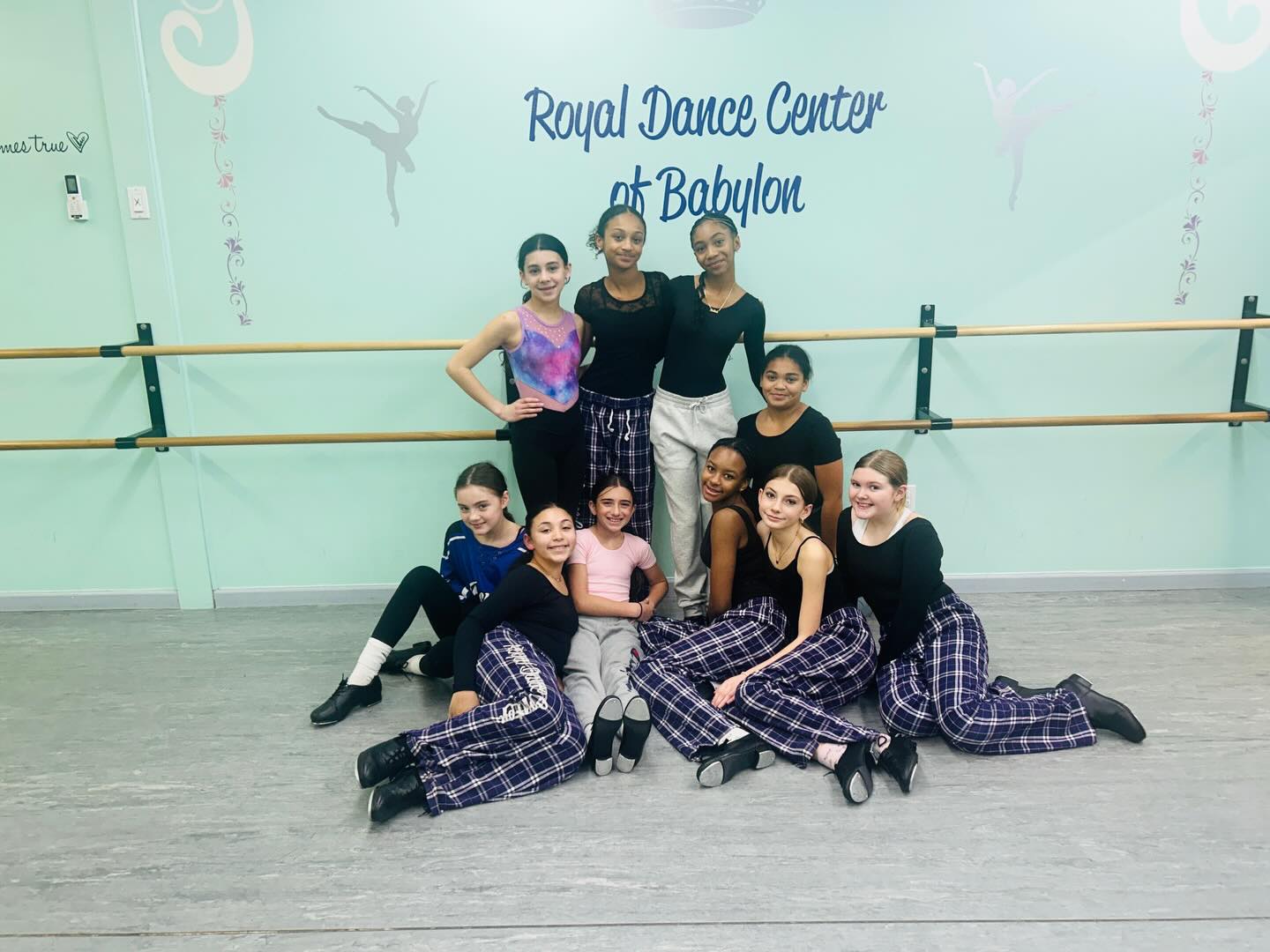 Happy Birthday Nailah! 💜👑
#discoverbabylon #VillageofBabylon #LoyalToRoyal #RDCForever #longislanddancestudio discoverlongisland dancestudio royaldancestudio