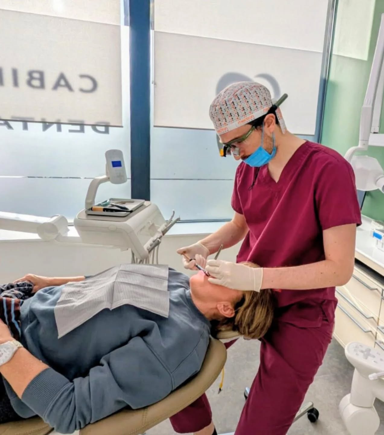 Prêt·e à croquer 2026 à pleines dents ? ✨
Le Dr Paul Balducci et toute l'équipe du Cabinet Rodde à Schifflange vous souhaitent une excellente année !
📞 (+352) 26 74 57 80
📧 contact@roddeassocies.com
.
.
.
#CabinetRodde #Schifflange #BonneAnnée2026 #DentisteLuxembourg