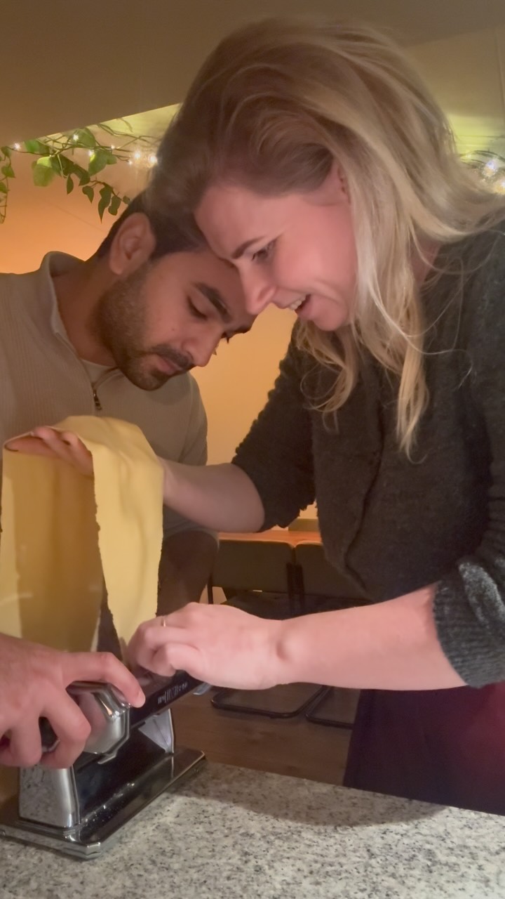 Als wij “niet kunnen” is dit waarschijnlijk hoe onze avond er uit ziet🫶🏼