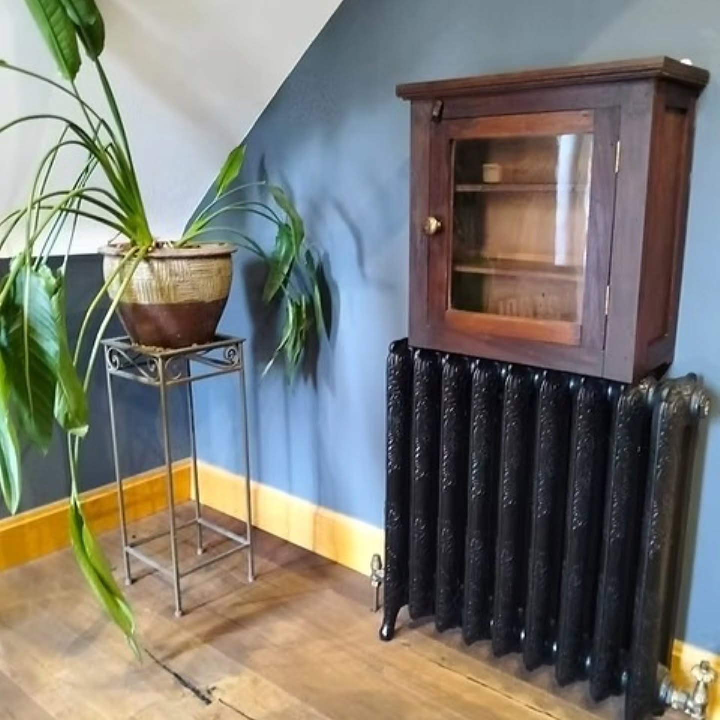 Antique Victorian early 20th Century oak display cabinet | https://share.google/nlWuW1EwVSY0gkFax