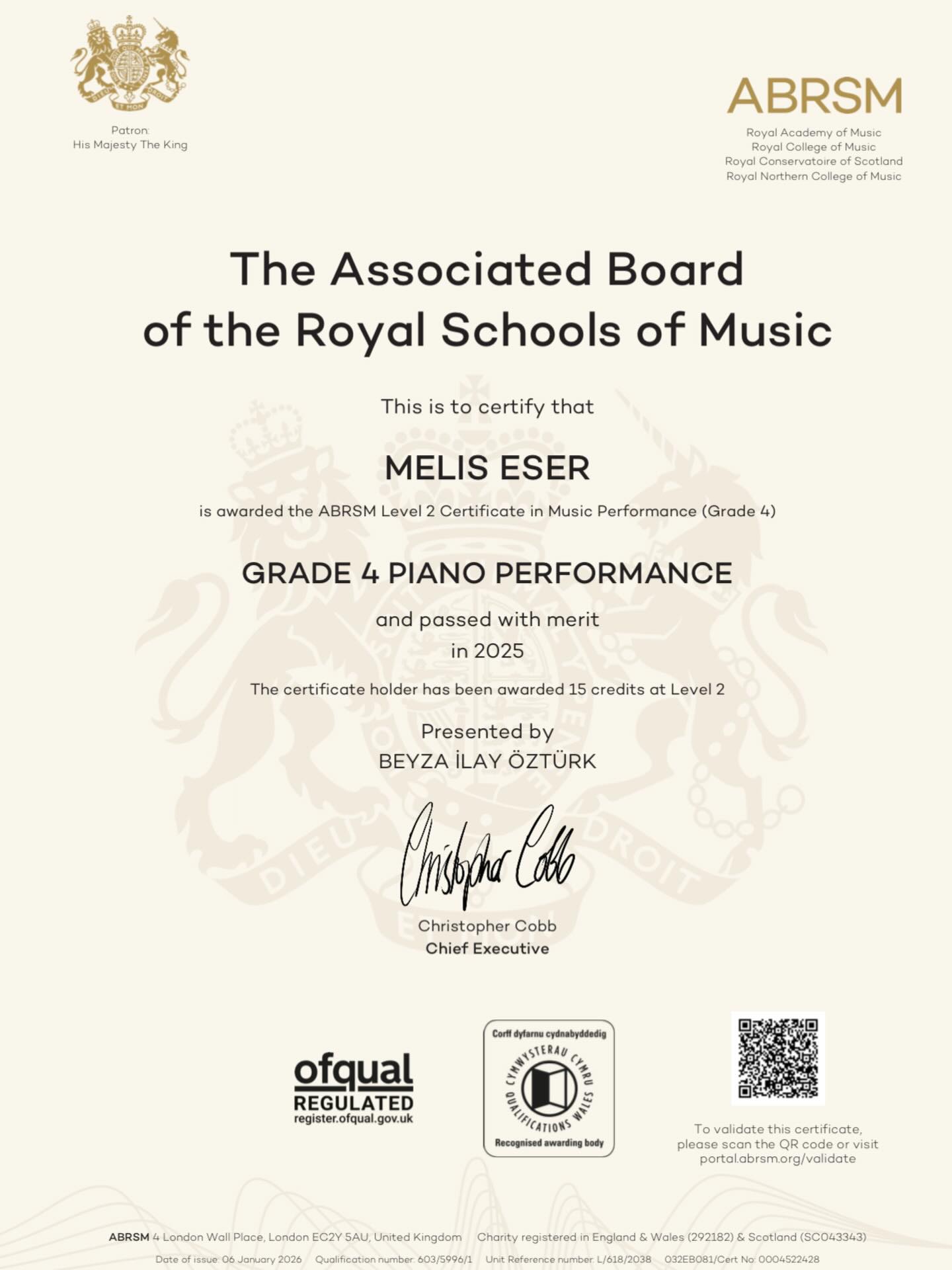 Öğrencimiz Melis Eser, Royal Akademi programının 4.Aşama sınavından teşekkür belgesi alarak geçmiştir. Başarılarının devamını dileriz👏🏻💐🥰💛