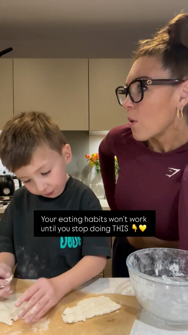 You’re a mum at home, tired, distracted by kids…
You’re doing the workouts & trying to “be good”.
You might not realise you do these everyday. Let’s gently look at your food — not with guilt, but with honesty 🤍
Your exercise efforts are worth more when you’re nourishing your body ✨ and tiny changes go a long way 💛
✨ Mindless snacking
Nibbling while cooking, finishing leftovers, grabbing bites without noticing.
It adds up fast - especially when foods are high in sugar or low in fullness.
✨ Eating without awareness
Not because you’re hungry… but because you’re tired, overstimulated, or just need a moment.
That can easily double your intake without you realising.
✨ Under-eating protein
Protein helps you feel full. Without enough, cravings increase, results slow down you’ll struggle to build strength + ‘tone’
✨ Not eating enough earlier in the day
And skipping meals / eating only simple carbs leads to evening overeating — every time 🫶
✨ Thinking “proper food” is too much effort
Wholesome, nourishing meals don’t have to be complicated.
Use my mum friendly recipes on the website OR my Kate’s Kitchen recipe books (search ‘Kate’s kitchen’ on Amazon!)
✨ Short workouts + supportive eating habits work in harmony for your body 🥰
Save this for the weekend when routines are looser and snacking sneaks in 😘
#katesmumfitclub #legsbumsandbubbas #kateskitchen #mumssupportingmums