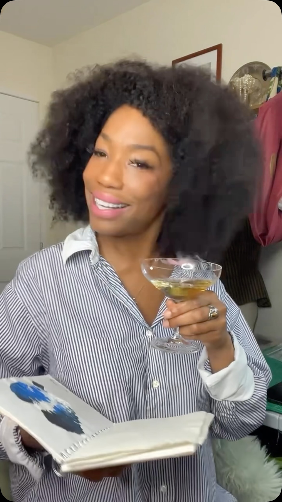 Sip & Sketch was created for the ones craving something different.
A pause. A pencil. A glass of champagne.
A space to create without pressure or perfection.
-
This isn’t a class , it’s an experience.
An invitation to slow down, sketch your ideas, and reconnect with your creativity.
-
✨ Sip & Sketch Lingerie is live now.
🎟️ Seats are intentionally limited.
🔗 Link in bio to reserve yours.
-
#donapa #sipandsketch #sewingclasses #selfcare #hobbies